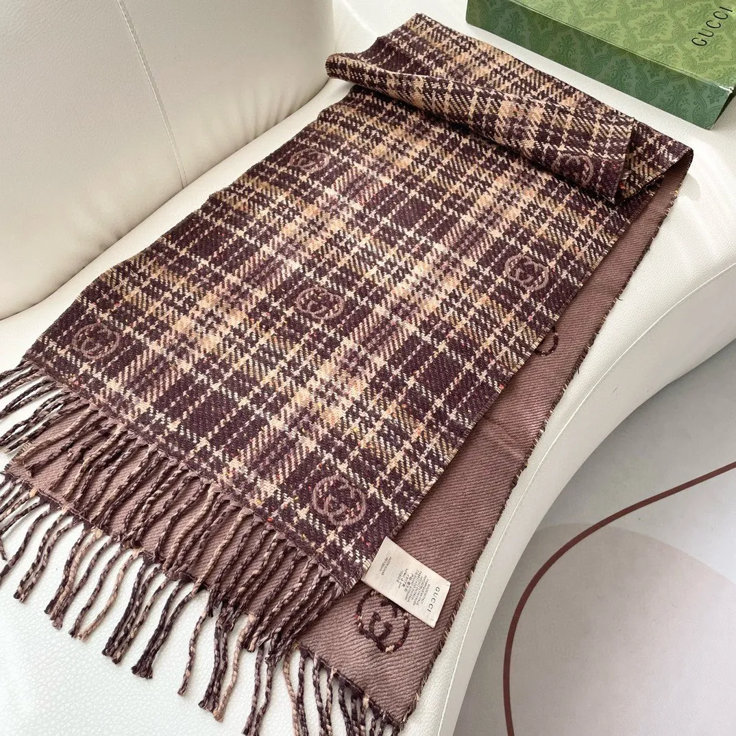 【GUCCI グッチ】スカーフ195*35CM  241209