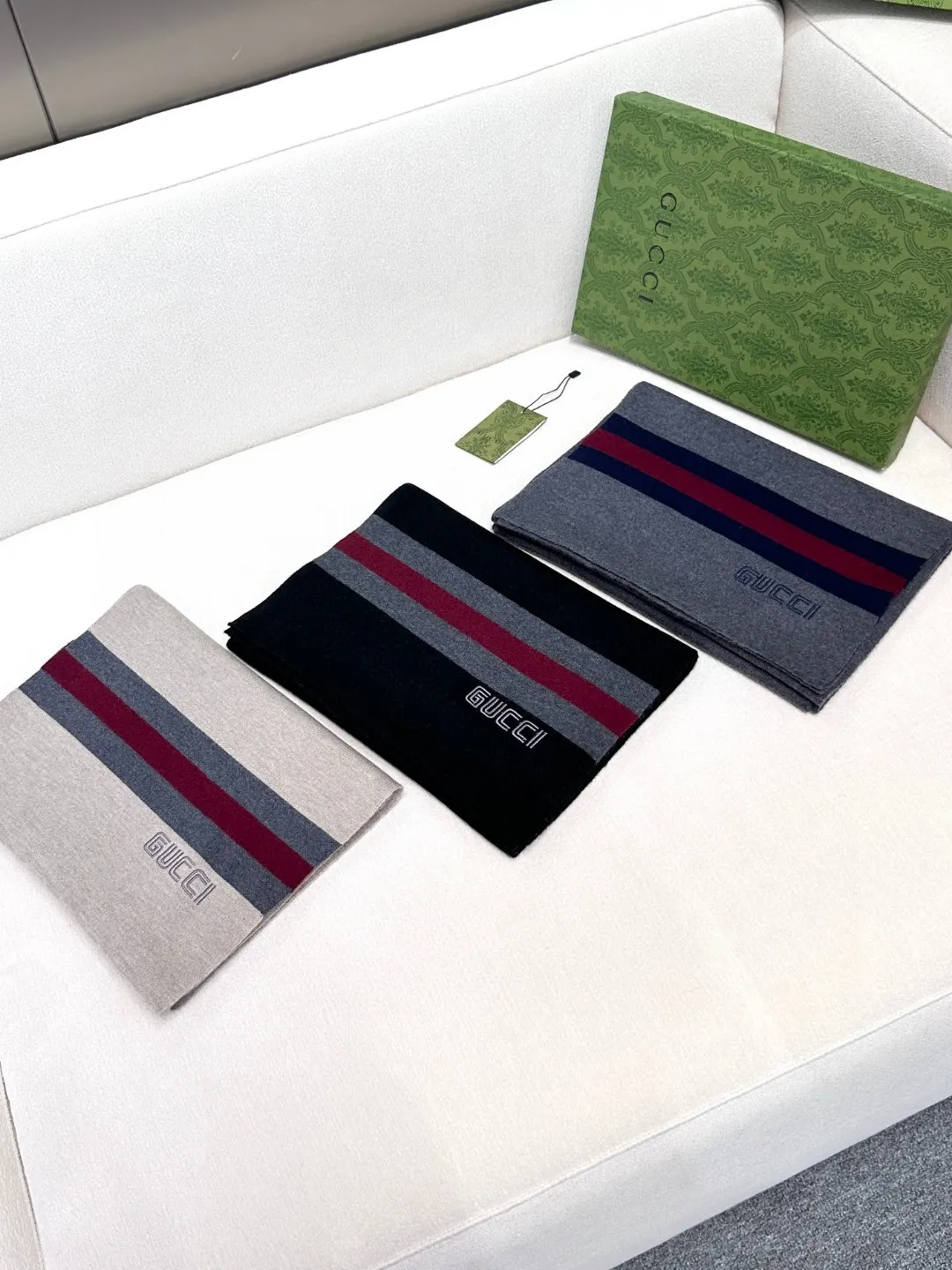 【GUCCI グッチ】スカーフ  32*180CM  241209