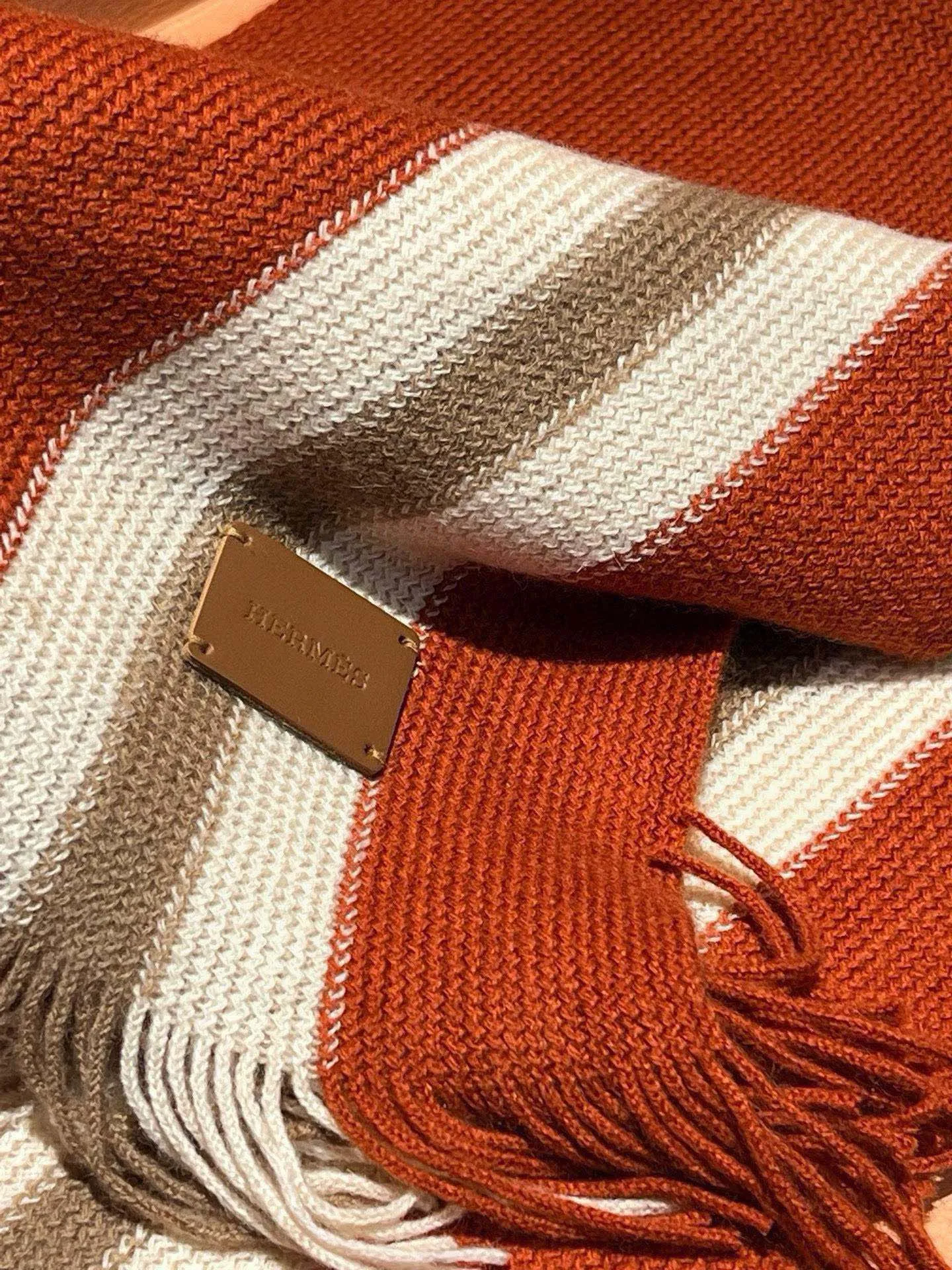 【GUCCI グッチ】スカーフ  30*180CM  241209