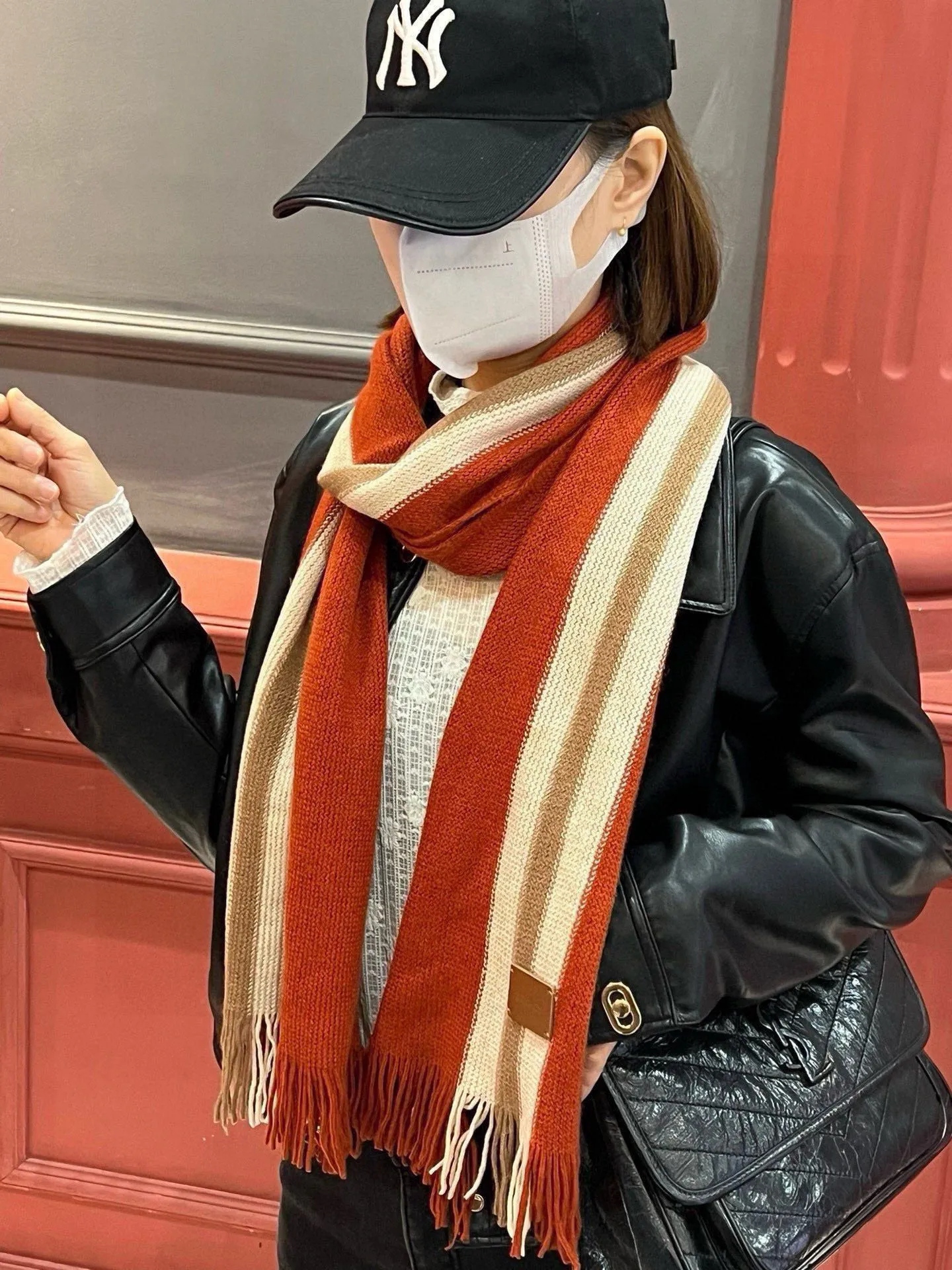 【GUCCI グッチ】スカーフ  30*180CM  241209