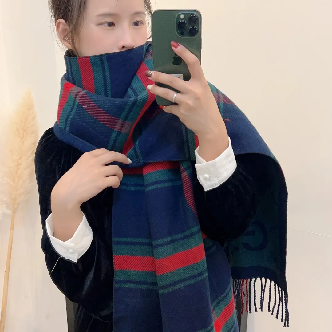 【GUCCI グッチ】スカーフ30*180CM  241108