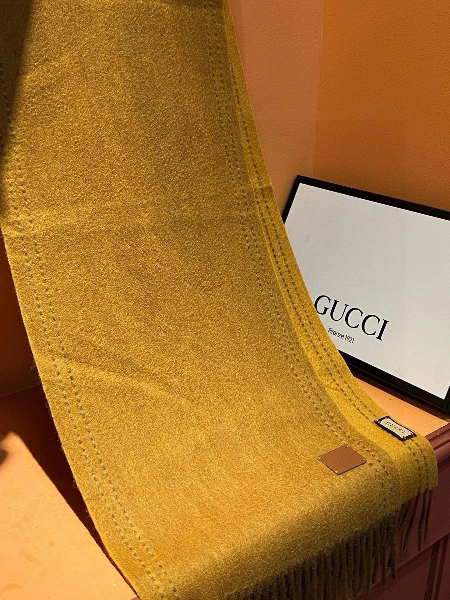 【GUCCI グッチ】スカーフ180*35CM  241108