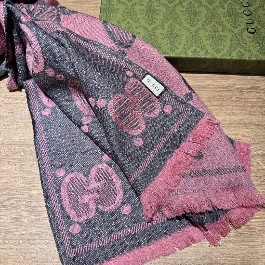【GUCCI グッチ】スカーフ45*195CM  241108