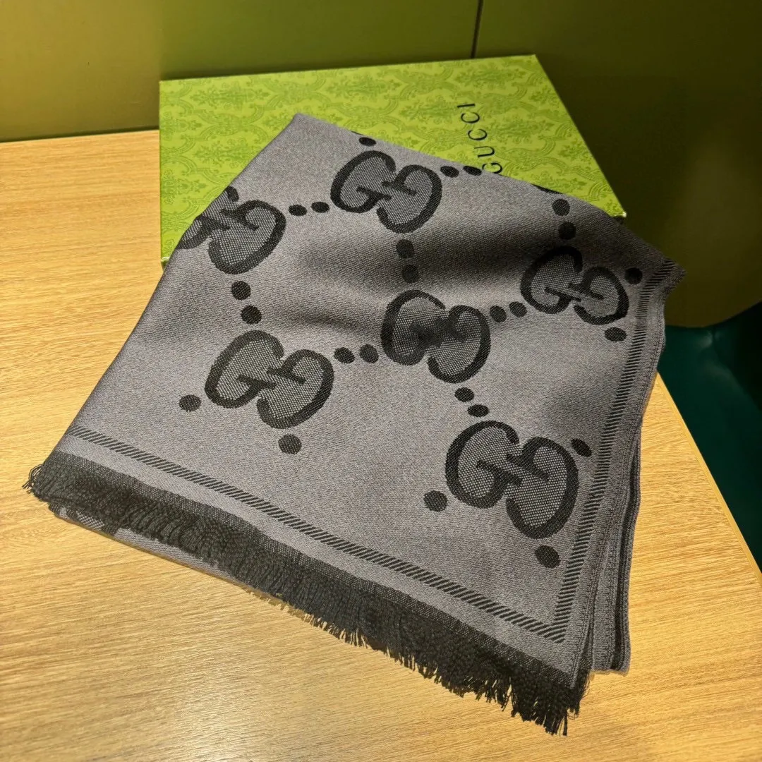 【GUCCI グッチ】スカーフ50*200CM  241108