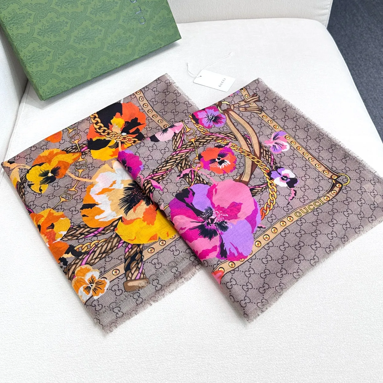 【GUCCI グッチ】スカーフ140*140CM  241108