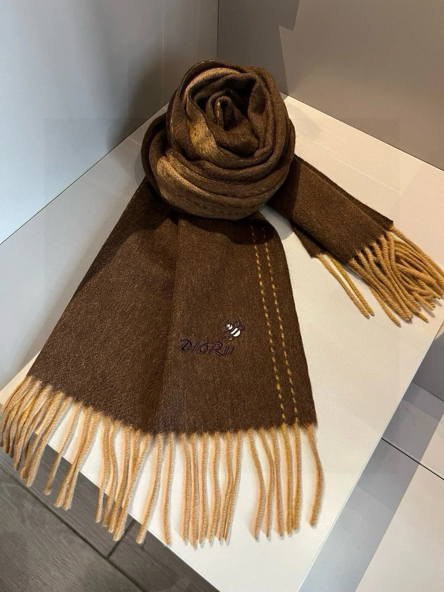 【DIOR  ディオール 】スカーフ  32*180cm  241210