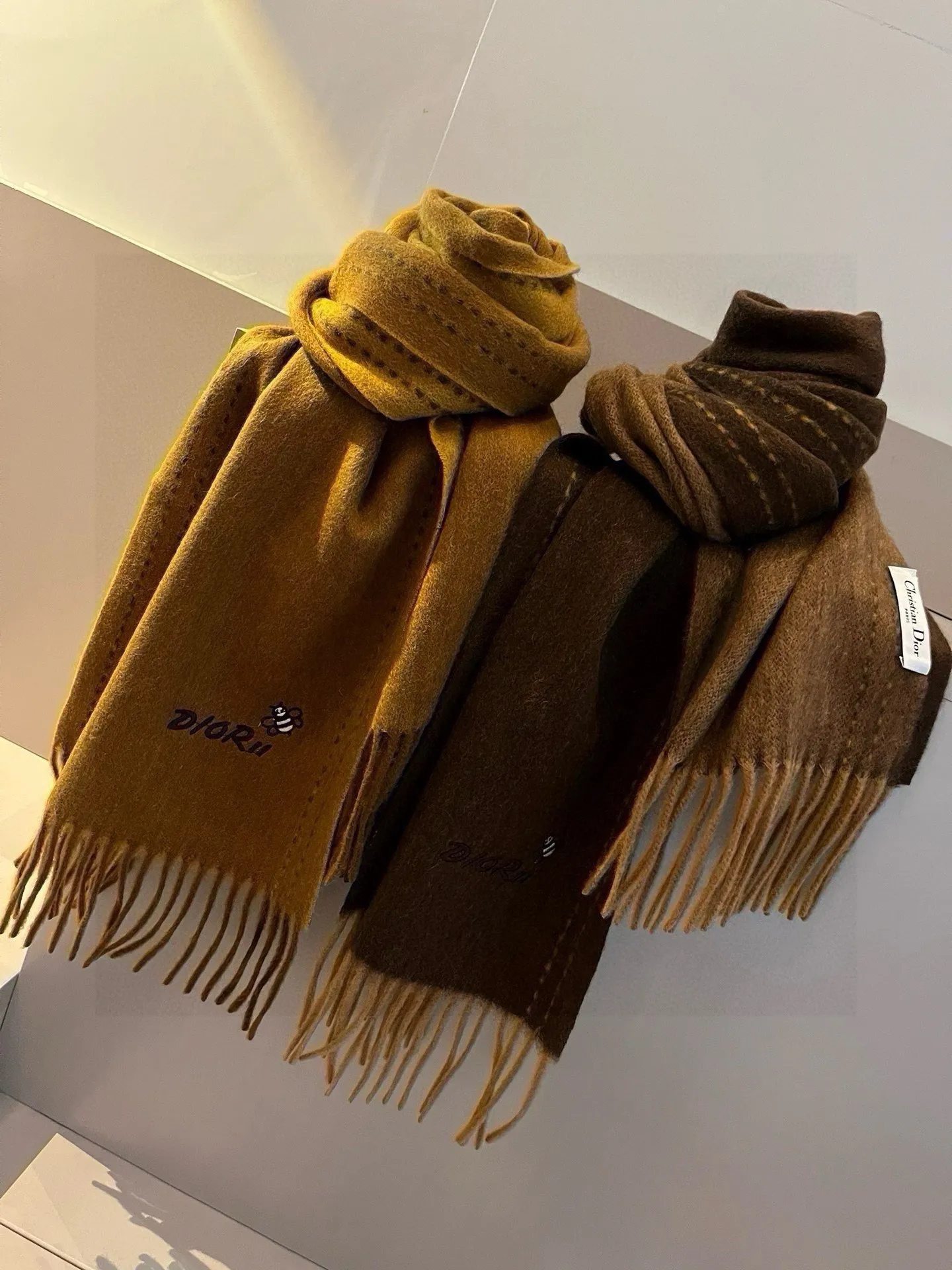 【DIOR  ディオール 】スカーフ  32*180cm  241210