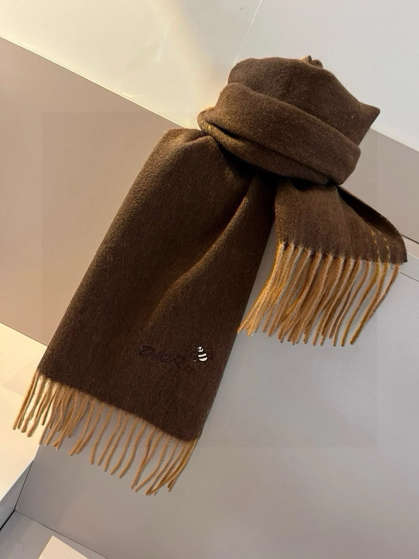 【DIOR  ディオール 】スカーフ  32*180cm  241210