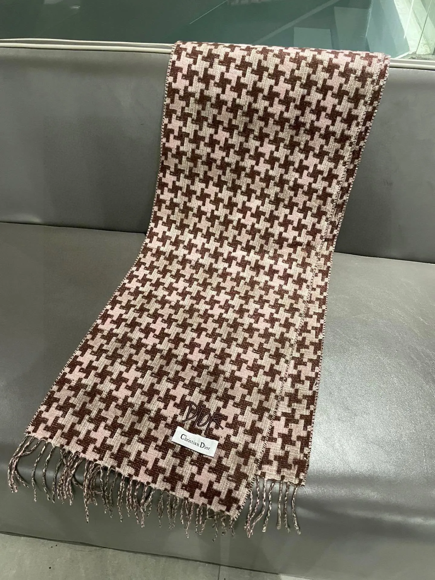【DIOR  ディオール 】スカーフ  70*200cm  241210