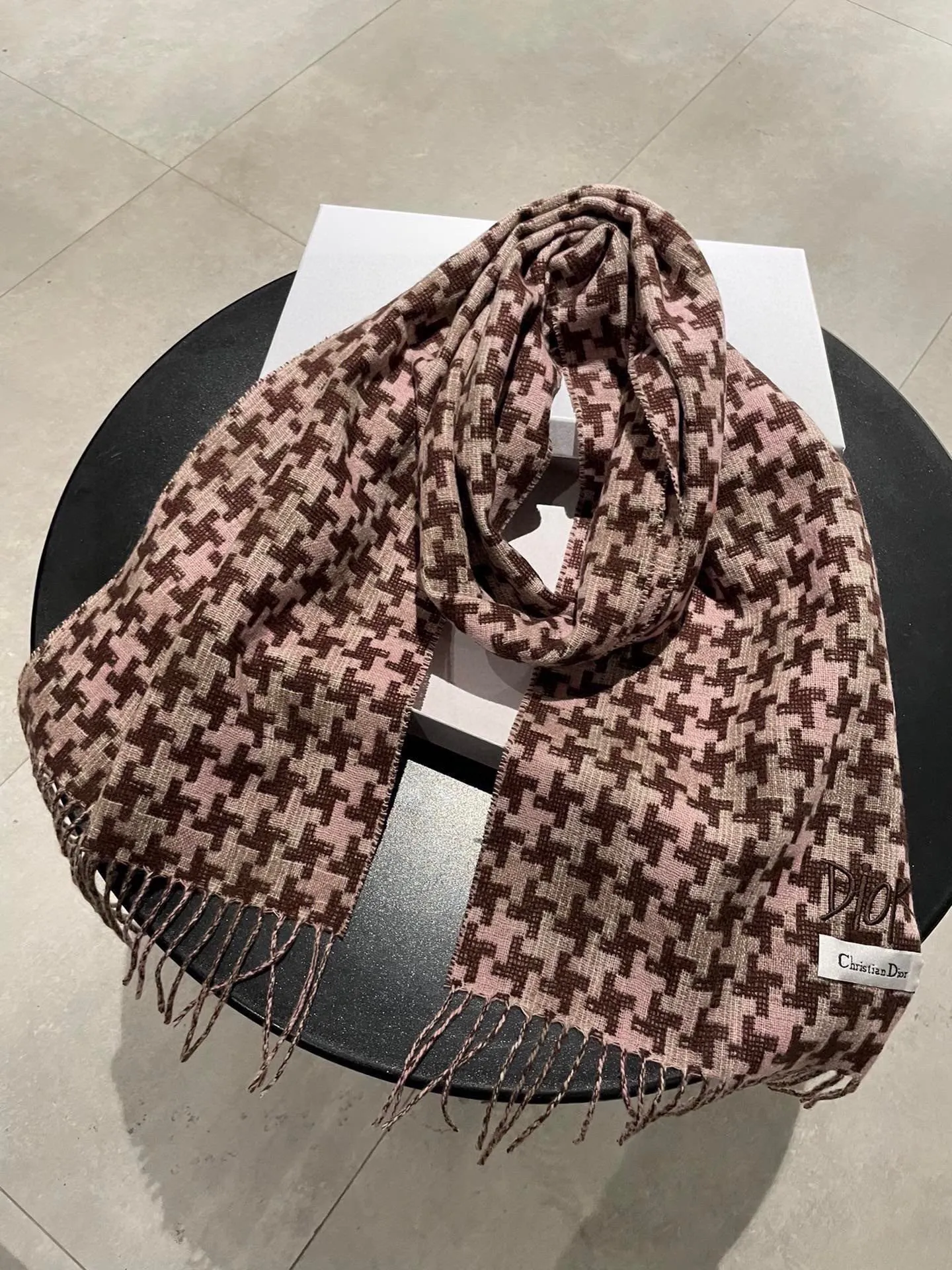 【DIOR  ディオール 】スカーフ  70*200cm  241210