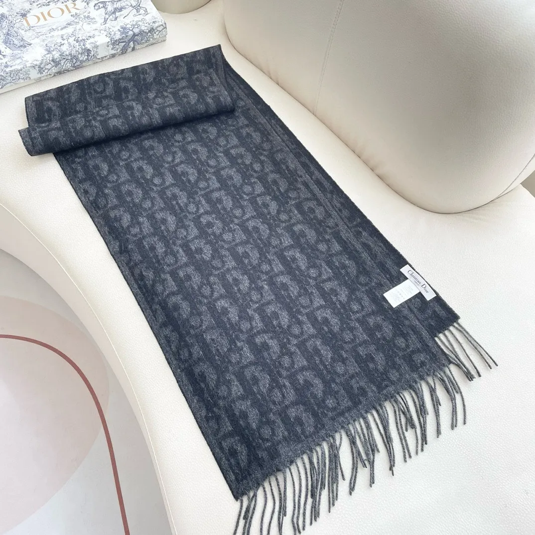 【DIOR  ディオール 】スカーフ  32*180cm  241210