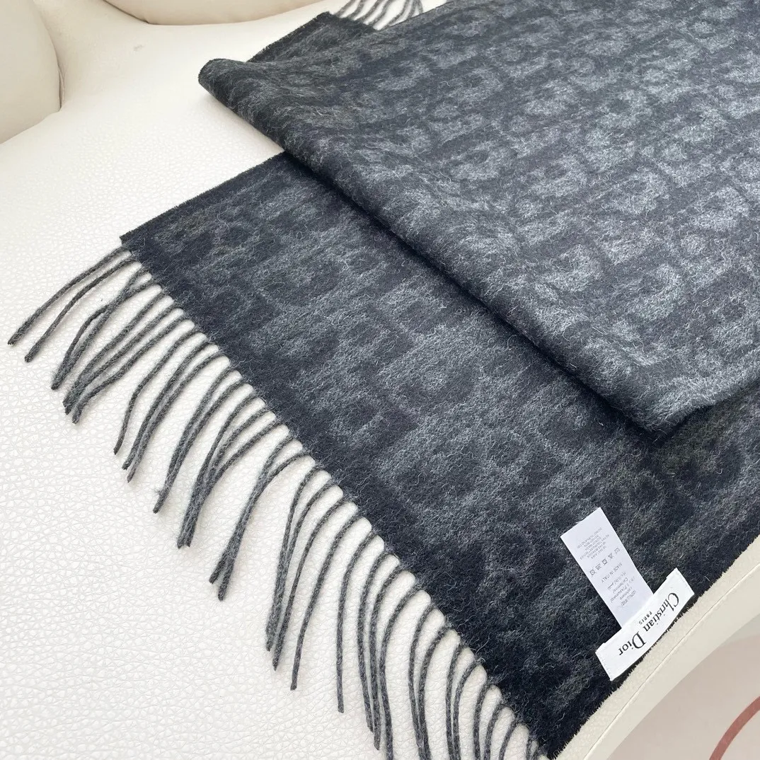 【DIOR  ディオール 】スカーフ  32*180cm  241210