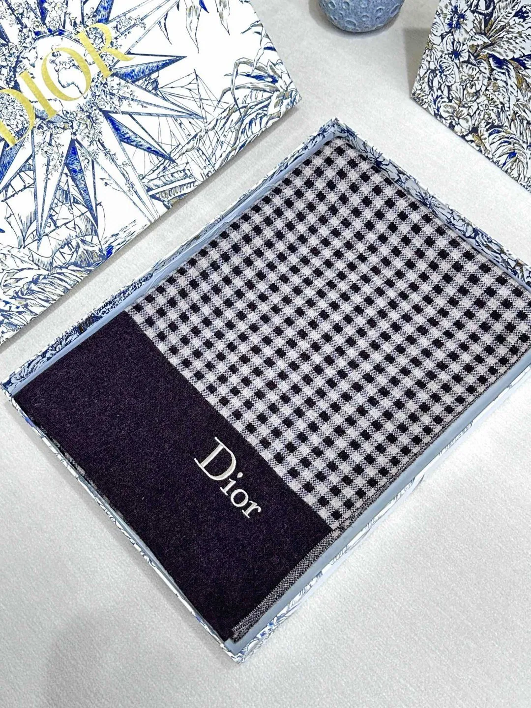【DIOR  ディオール 】スカーフ32*180cm  241108