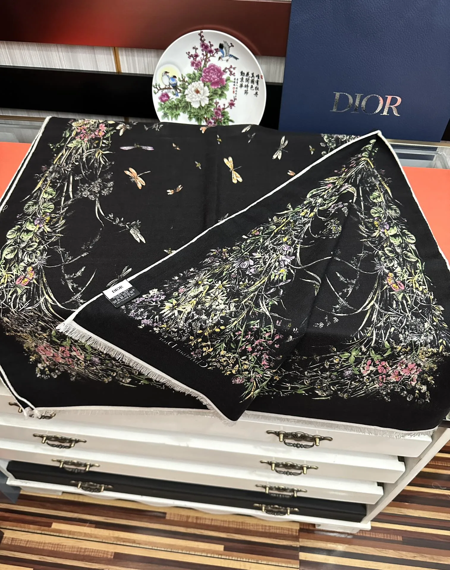 【DIOR  ディオール 】スカーフ 65*185 cm  241108