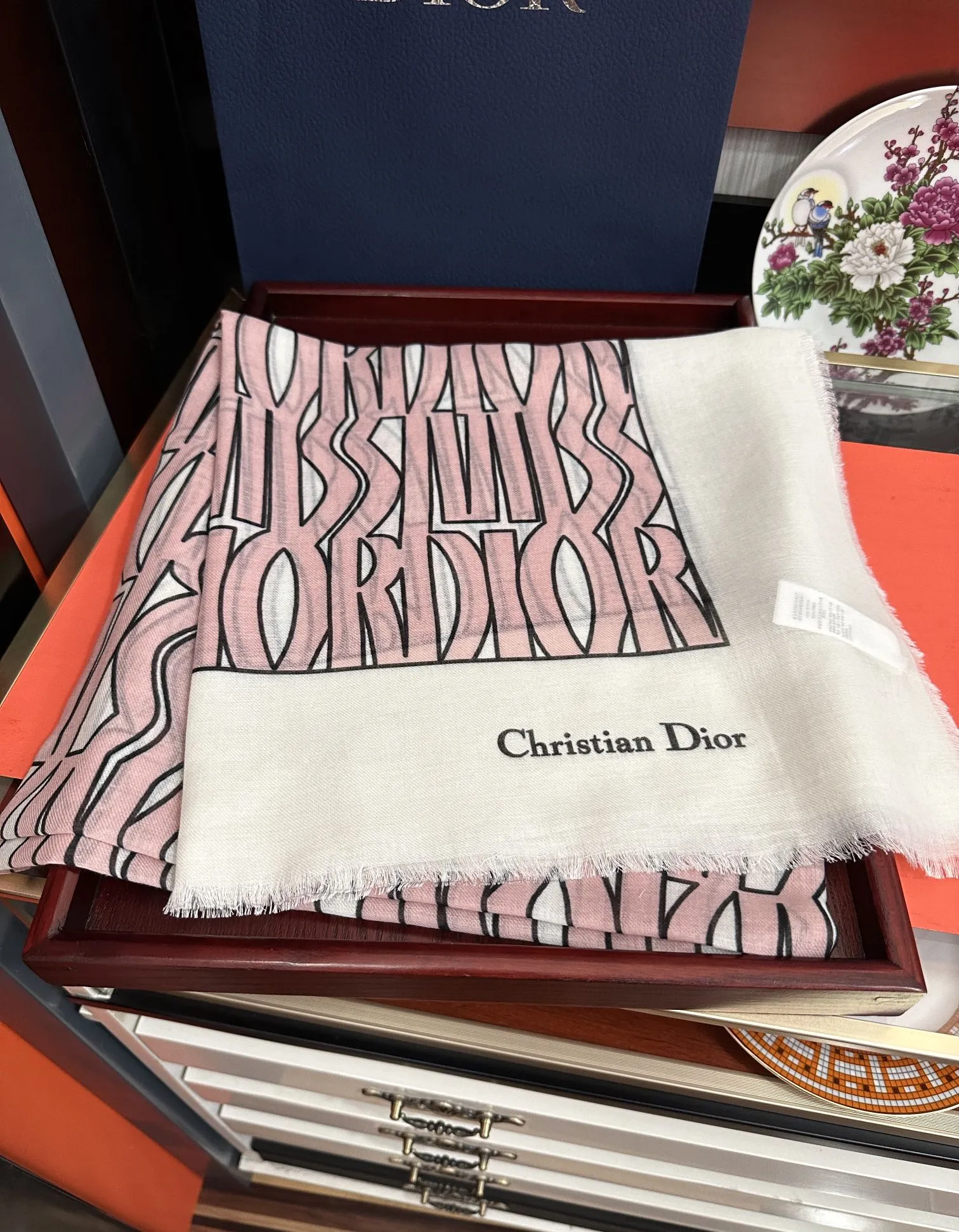 【DIOR  ディオール 】スカーフ  140*140cm  241108