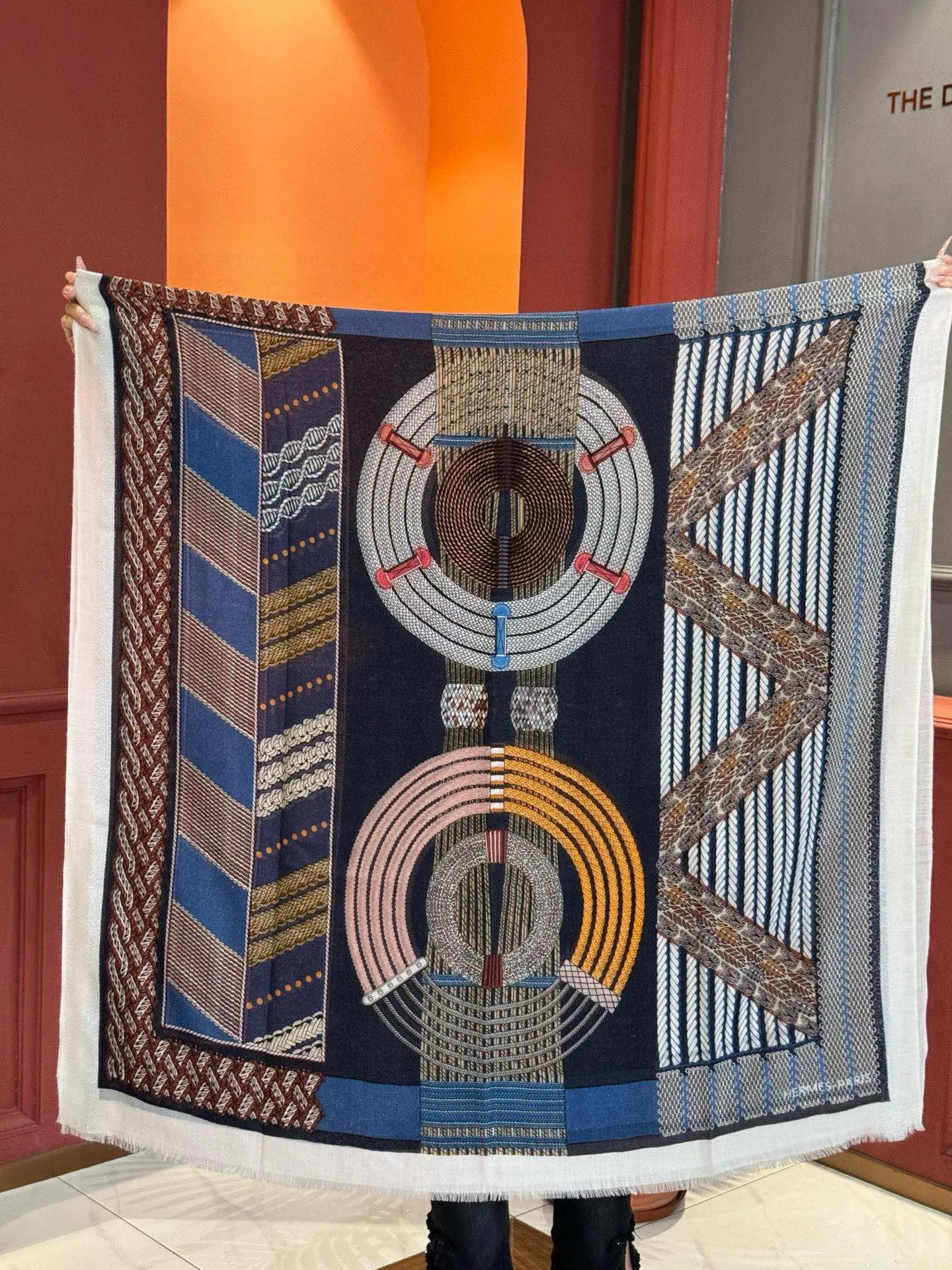 【HERMES エルメス 】スカーフ100*200CM  241210