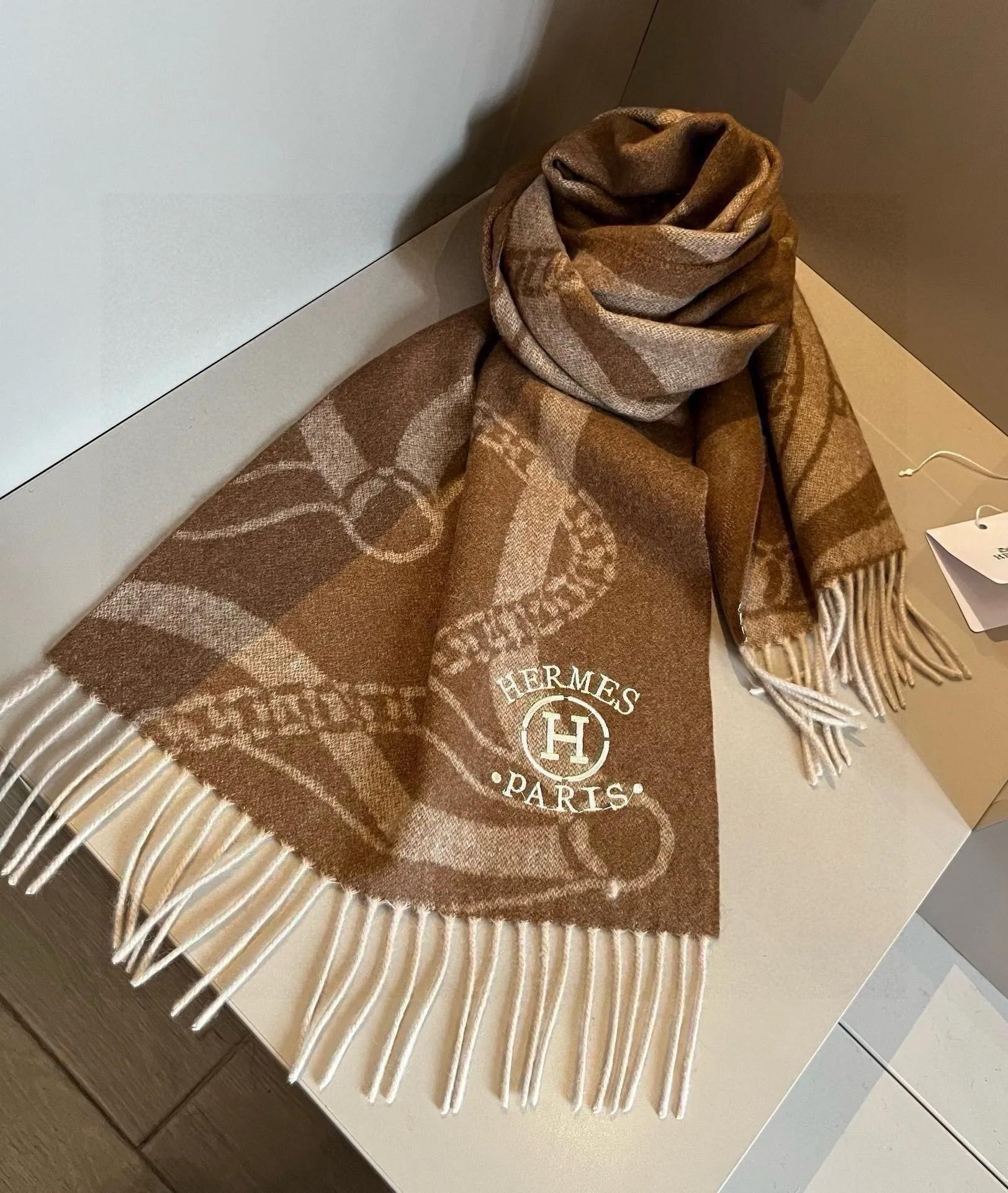 【HERMES エルメス 】スカーフ30*180CM  241210