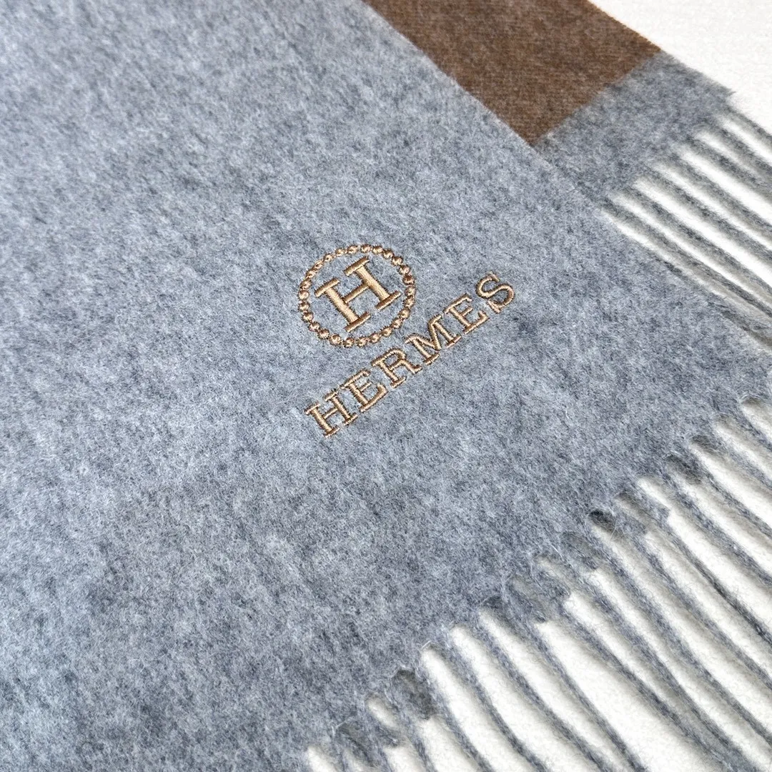 【HERMES エルメス 】スカーフ   30*180CM  241109