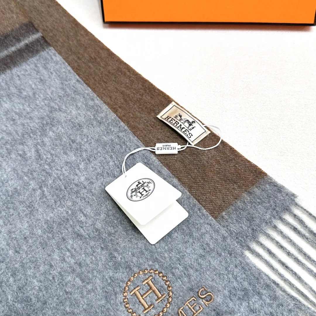 【HERMES エルメス 】スカーフ   30*180CM  241109