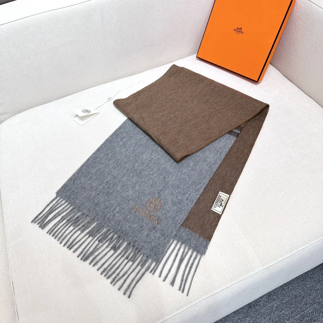【HERMES エルメス 】スカーフ   30*180CM  241109