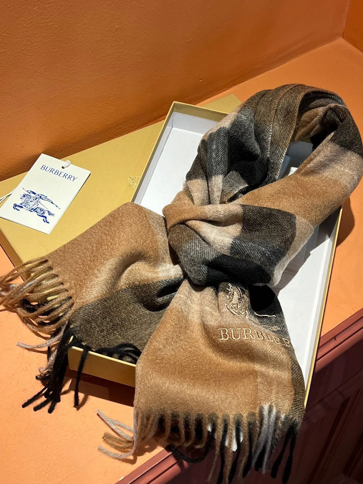 【BURBERRY  バーバリー】スカーフ32*180CM  241209