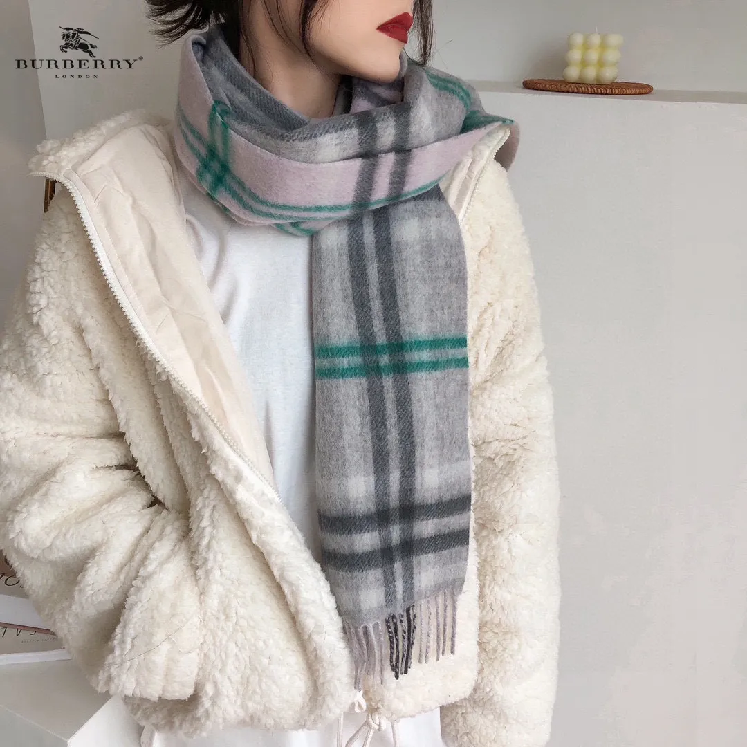 【BURBERRY  バーバリー】スカーフ25*190CM  241209
