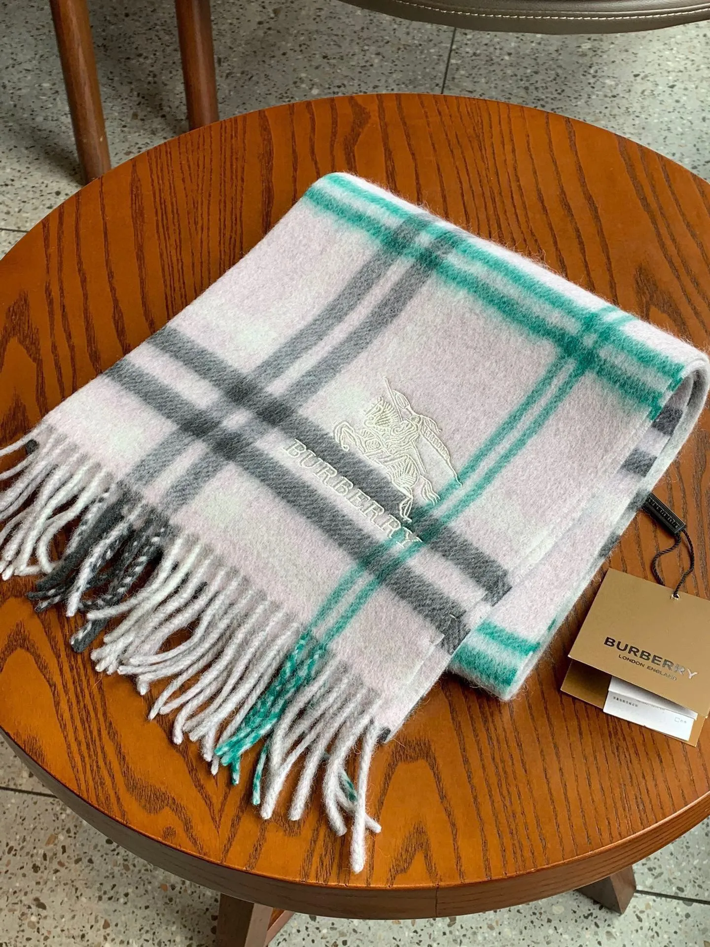 【BURBERRY  バーバリー】スカーフ25*190CM  241209