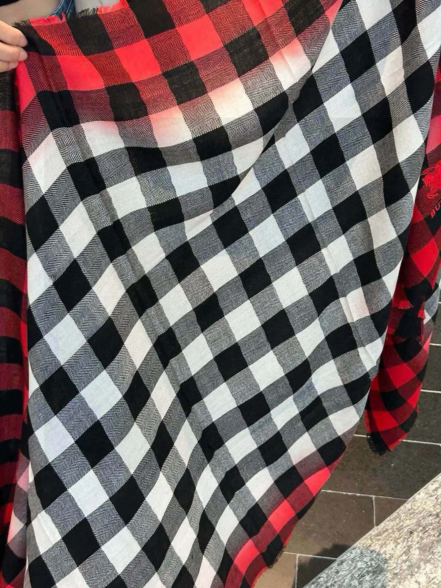 【BURBERRY  バーバリー】スカーフ80*200CM  241209