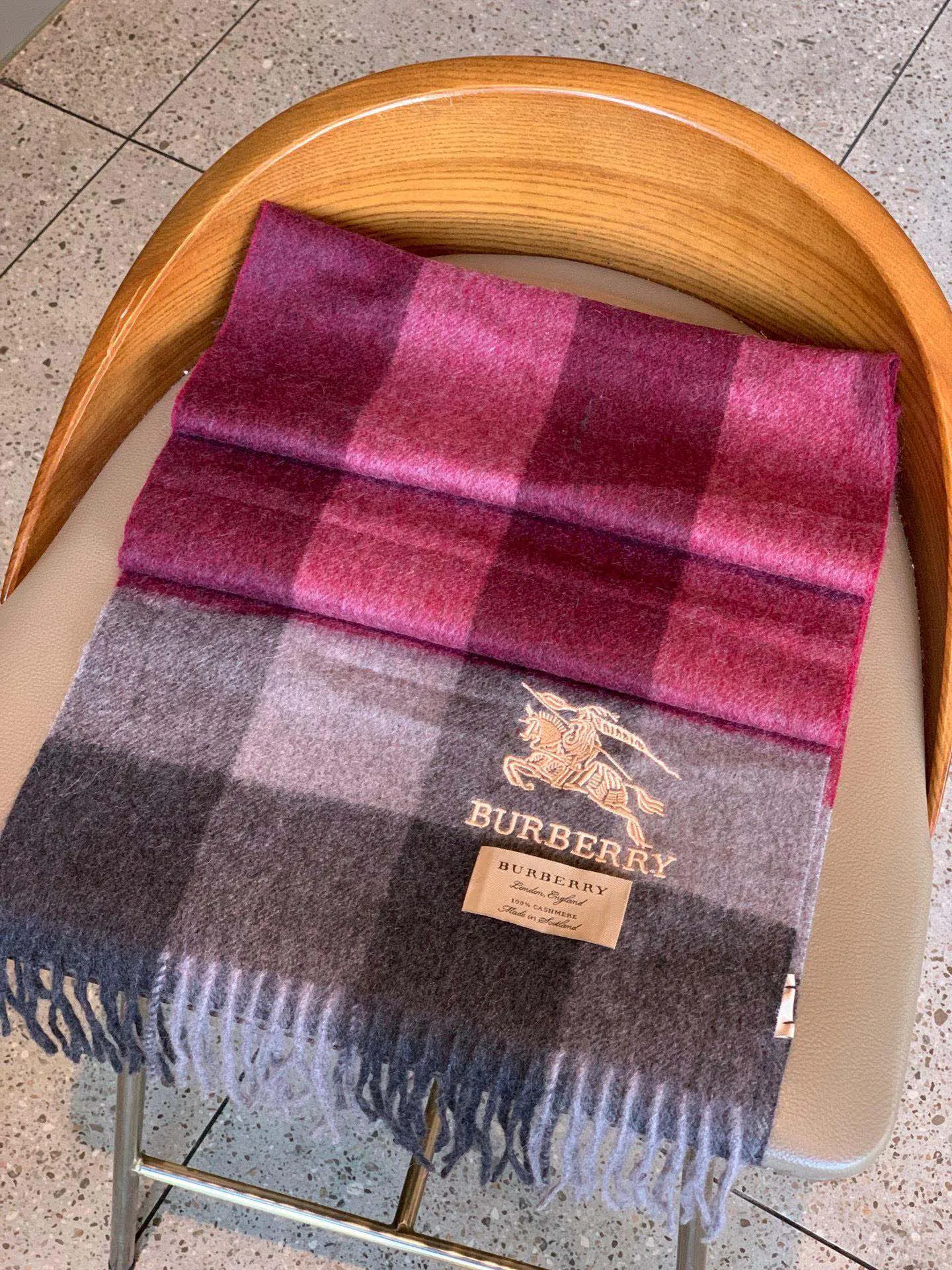 【BURBERRY  バーバリー】スカーフ30*180CM  241108