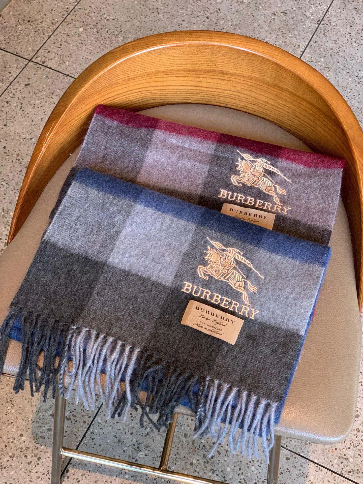 【BURBERRY  バーバリー】スカーフ30*180CM  241108