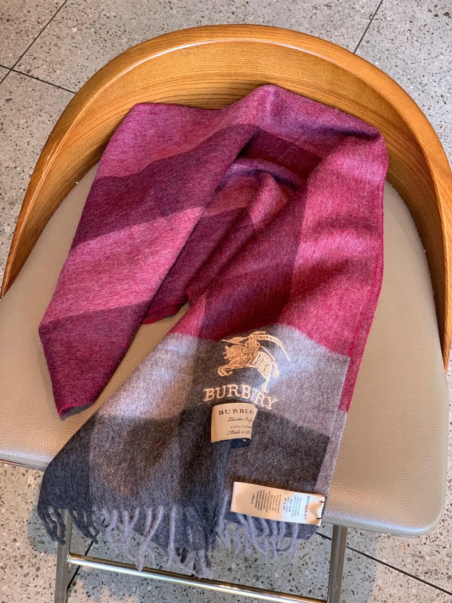 【BURBERRY  バーバリー】スカーフ30*180CM  241108