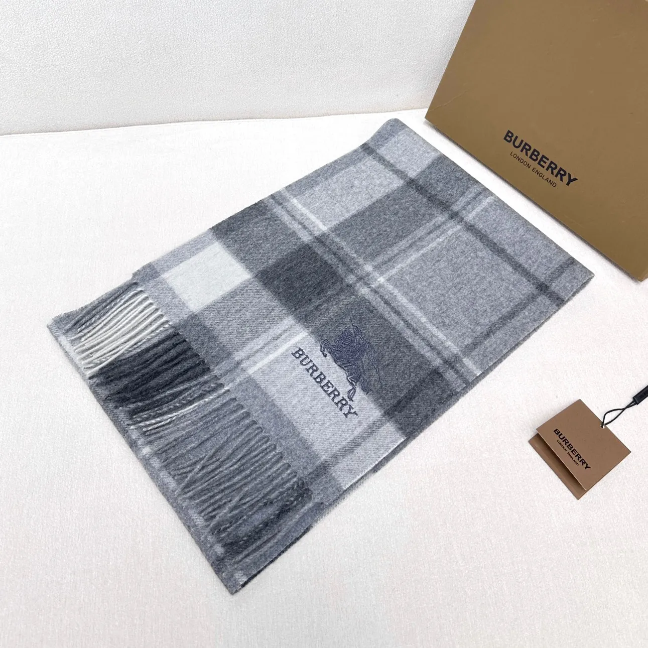 【BURBERRY  バーバリー】スカーフ30*180CM  241108