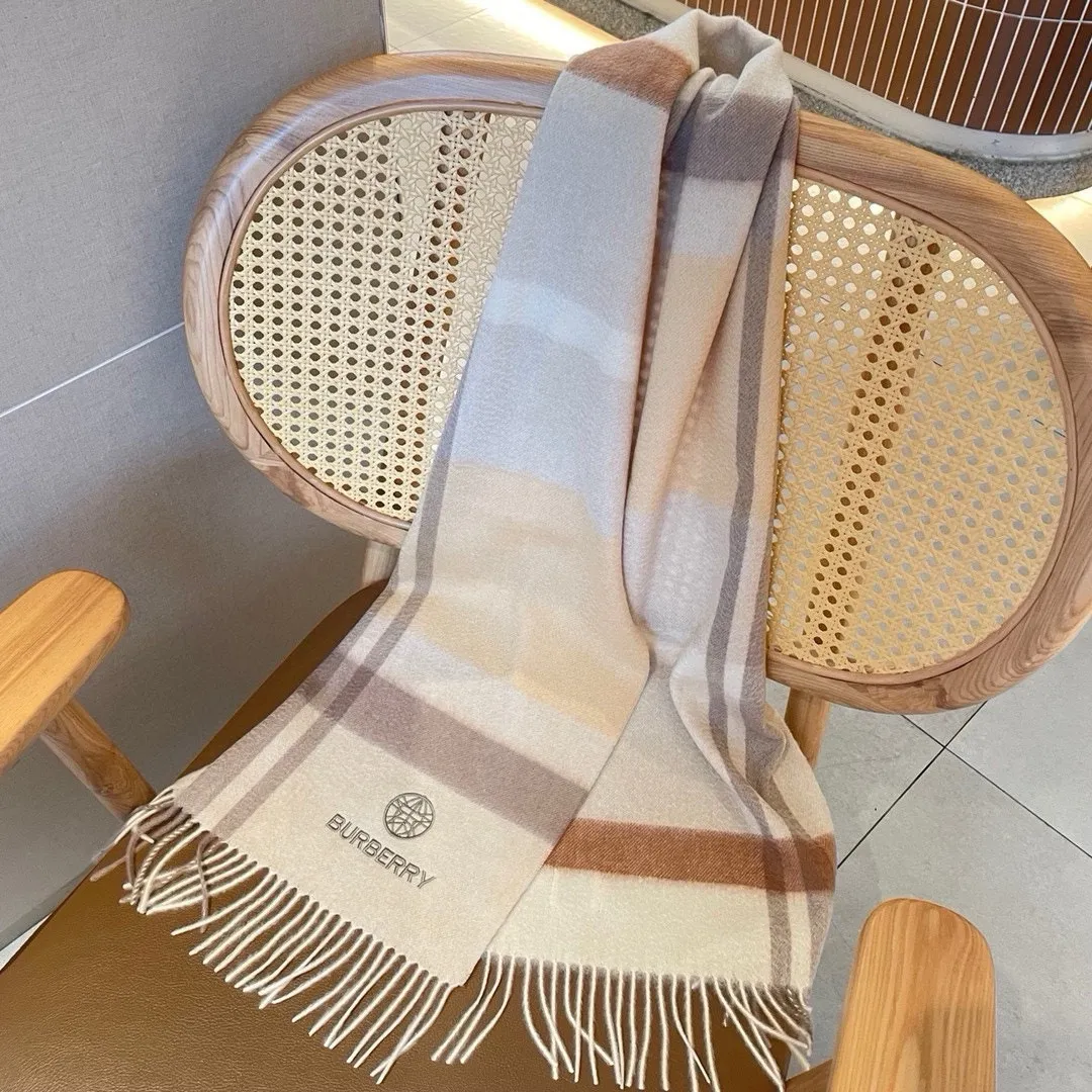 【BURBERRY  バーバリー】スカーフ32*180CM  241108