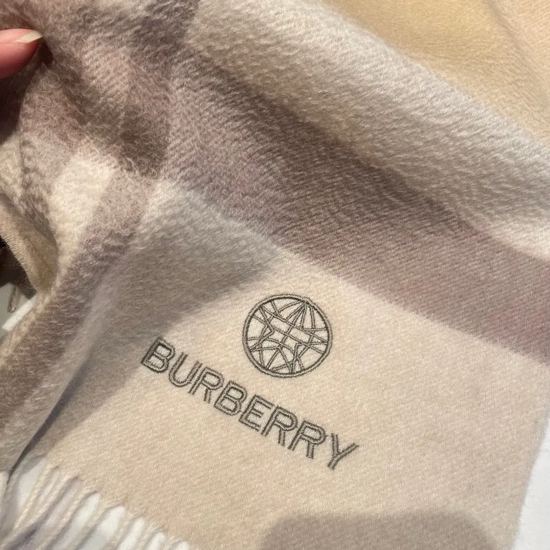 【BURBERRY  バーバリー】スカーフ32*180CM  241108