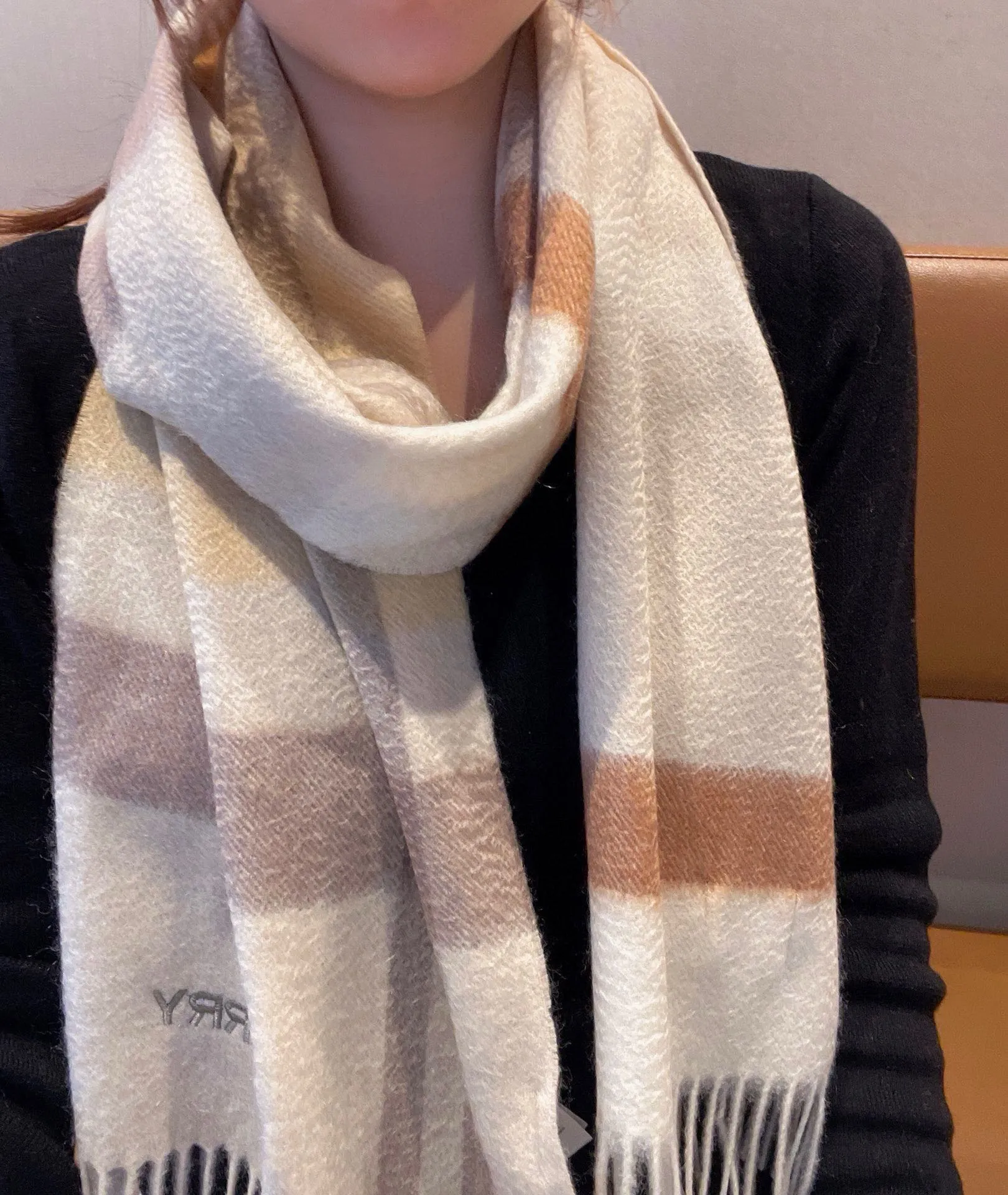 【BURBERRY  バーバリー】スカーフ32*180CM  241108