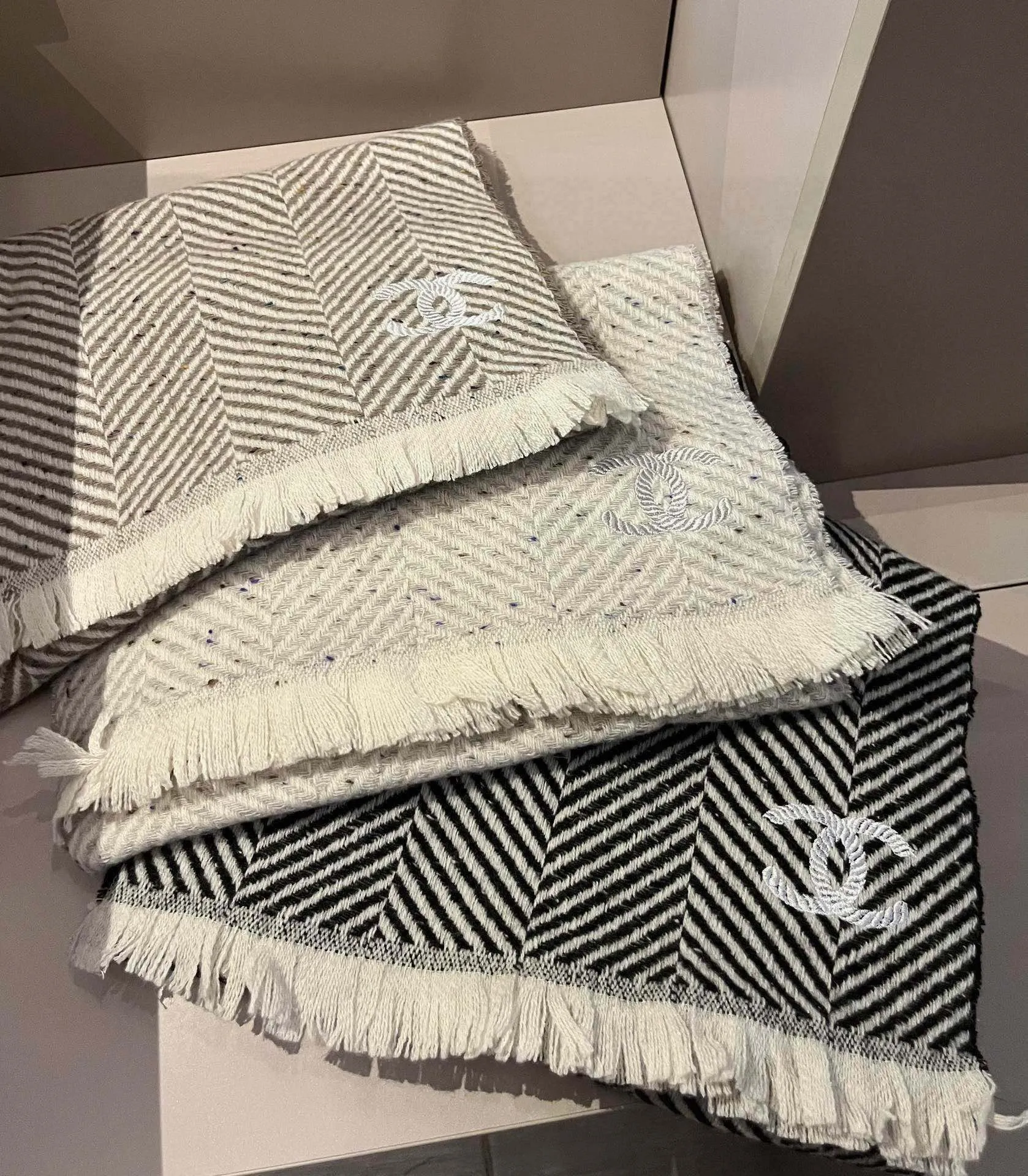 【CHANEL  シャネル 】スカーフ35*180CM  241209