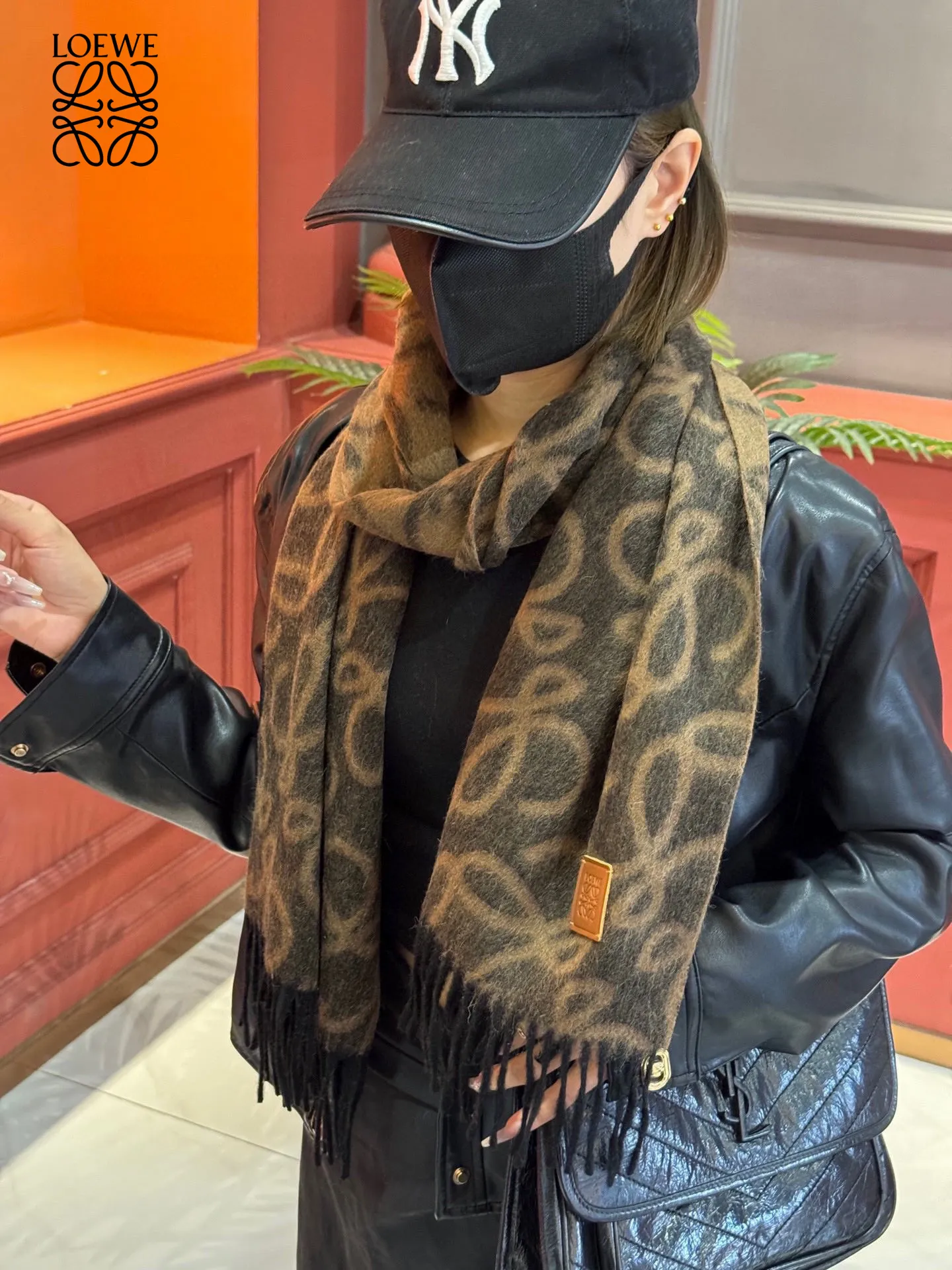 【LOEWE ロエベ】スカーフ 35*200CM   241207