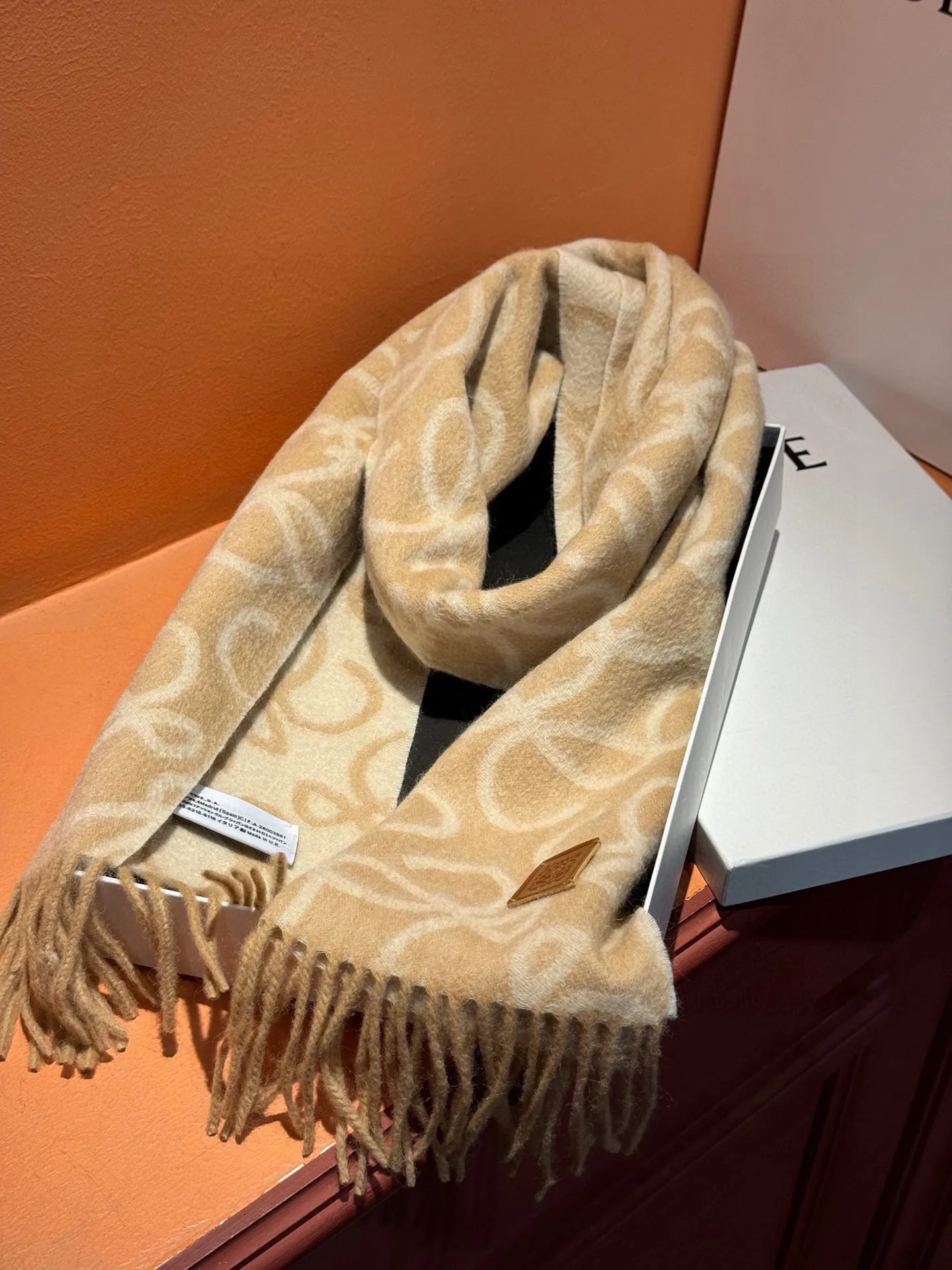 【LOEWE ロエベ】スカーフ 35*200CM   241207