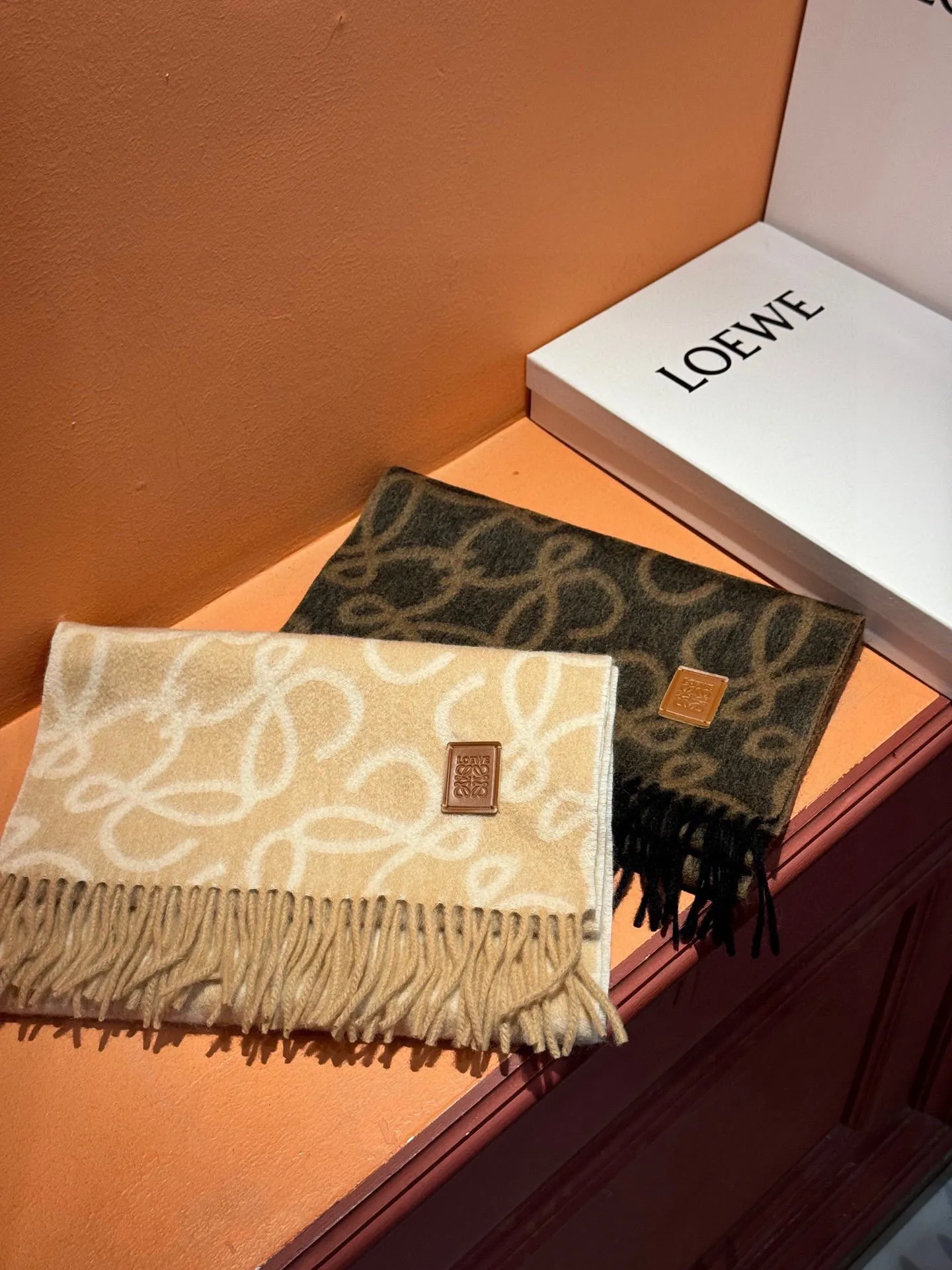 【LOEWE ロエベ】スカーフ 35*200CM   241207