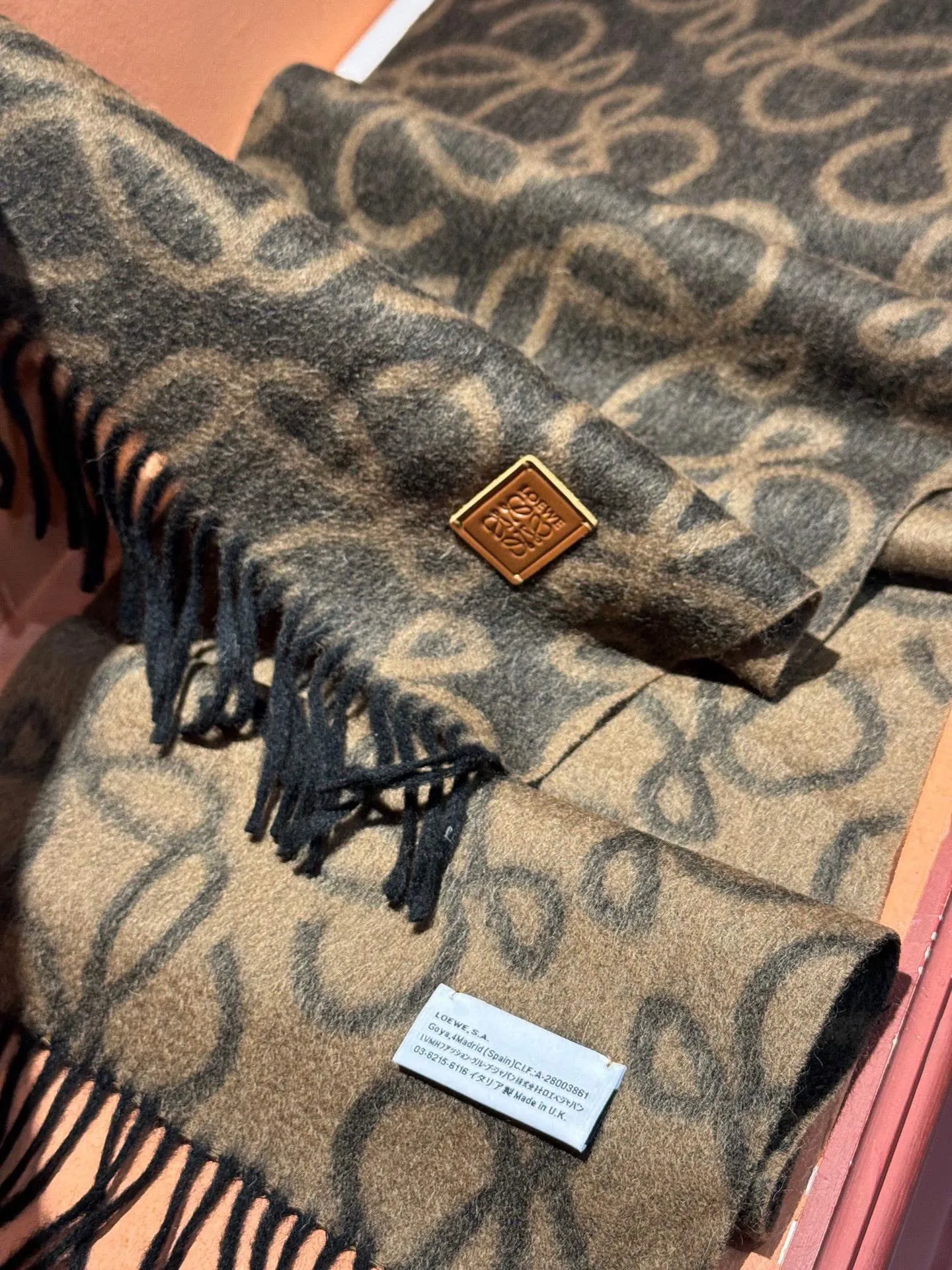 【LOEWE ロエベ】スカーフ 35*200CM   241207