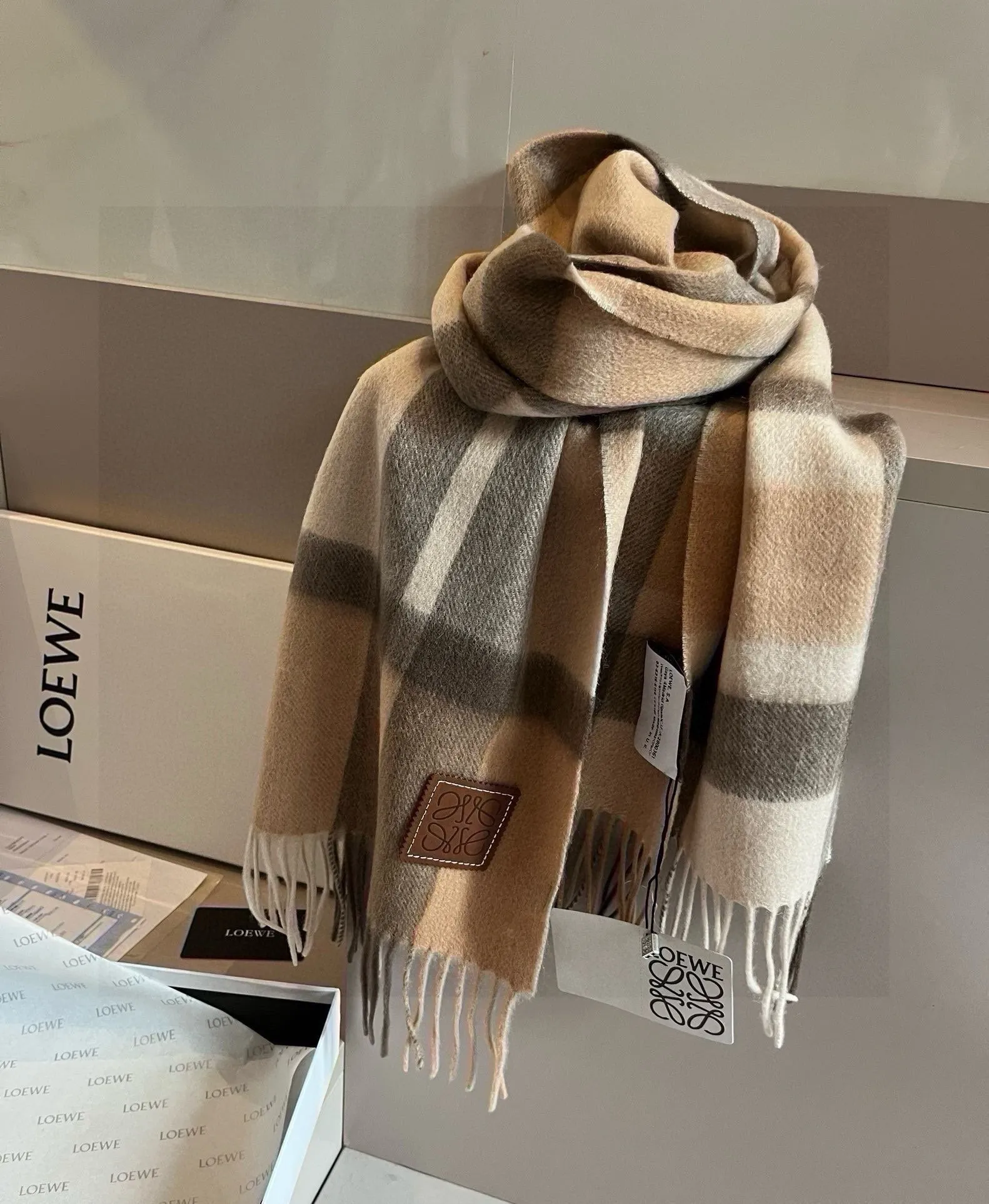 【LOEWE ロエベ】スカーフ 30*180CM   241207