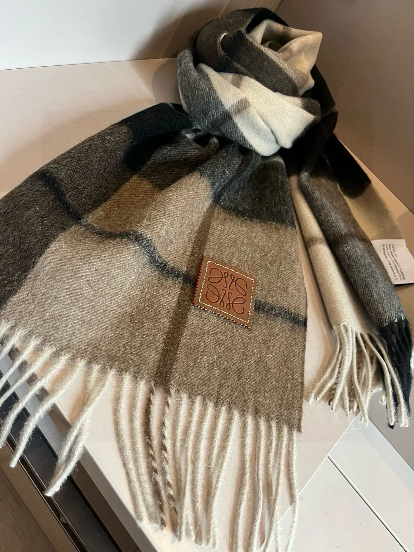 【LOEWE ロエベ】スカーフ 30*180CM   241207
