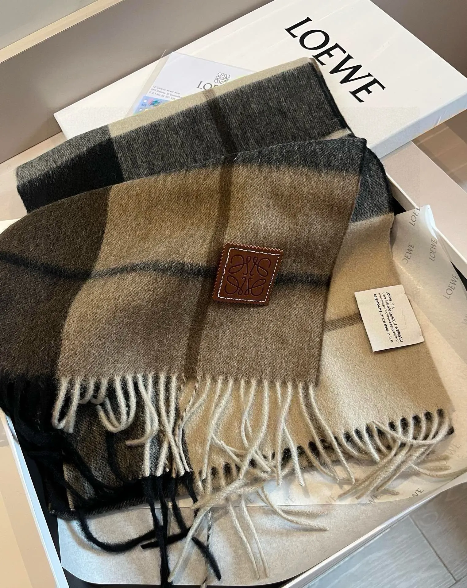 【LOEWE ロエベ】スカーフ 30*180CM   241207