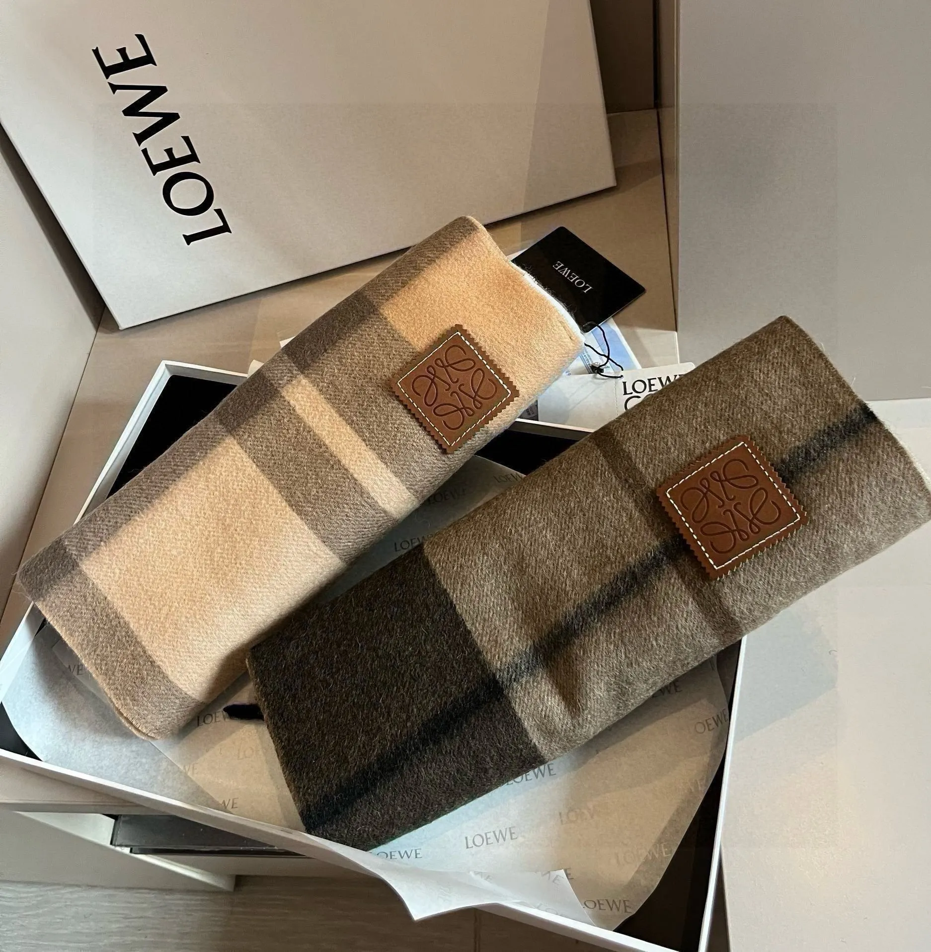 【LOEWE ロエベ】スカーフ 30*180CM   241207