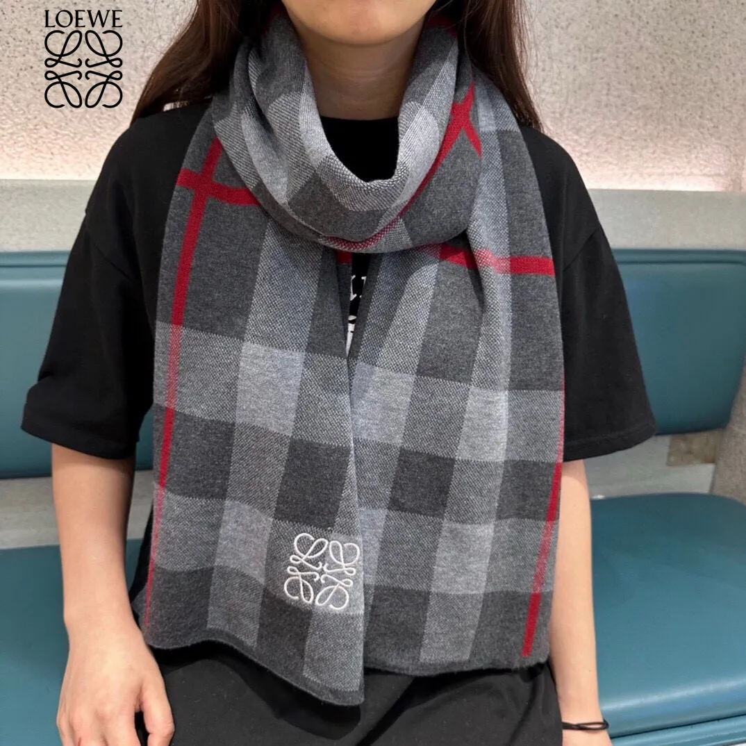 【LOEWE ロエベ】スカーフ 32*180CM   241207