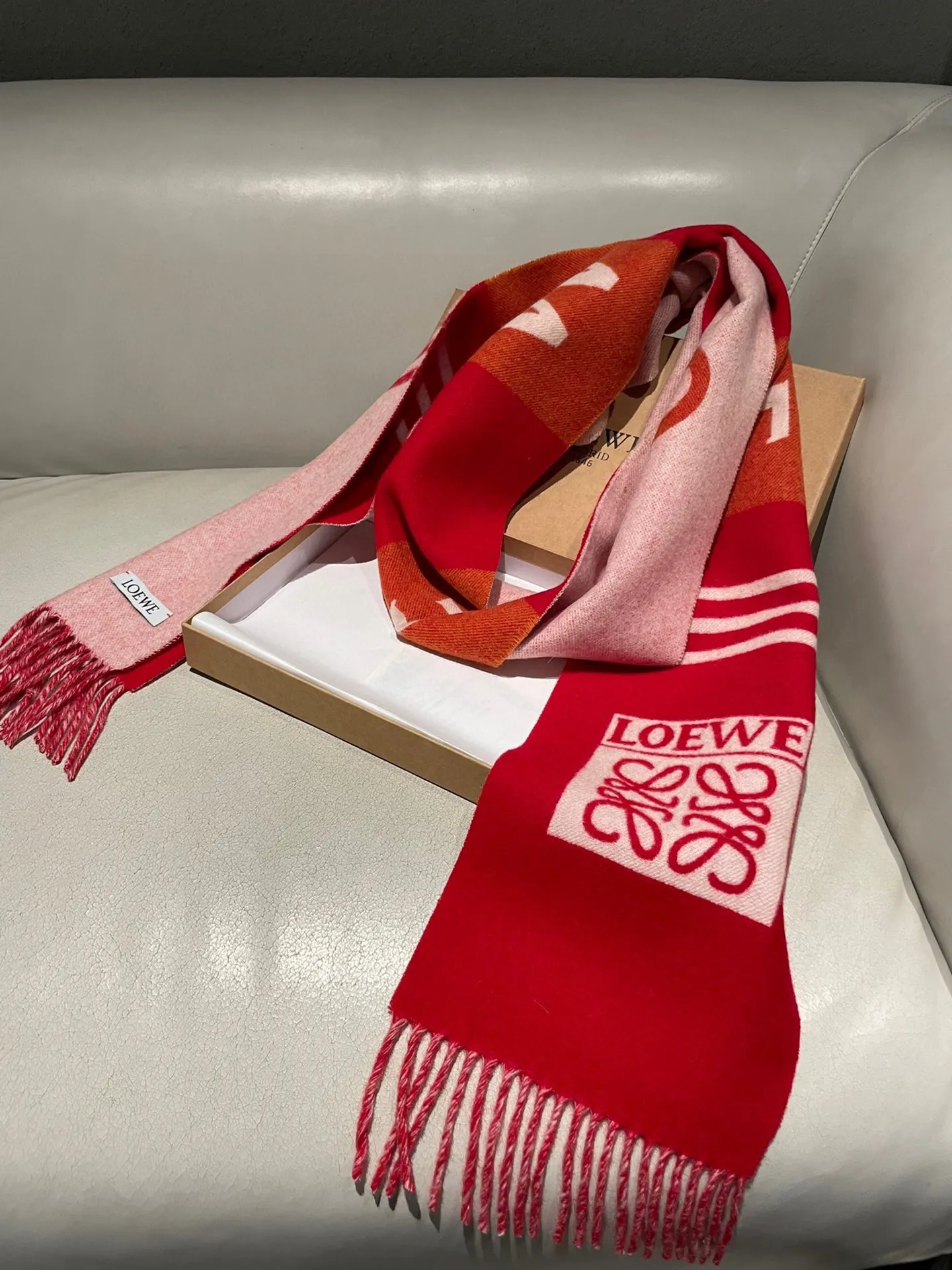 【LOEWE ロエベ】スカーフ30*190CM   241207