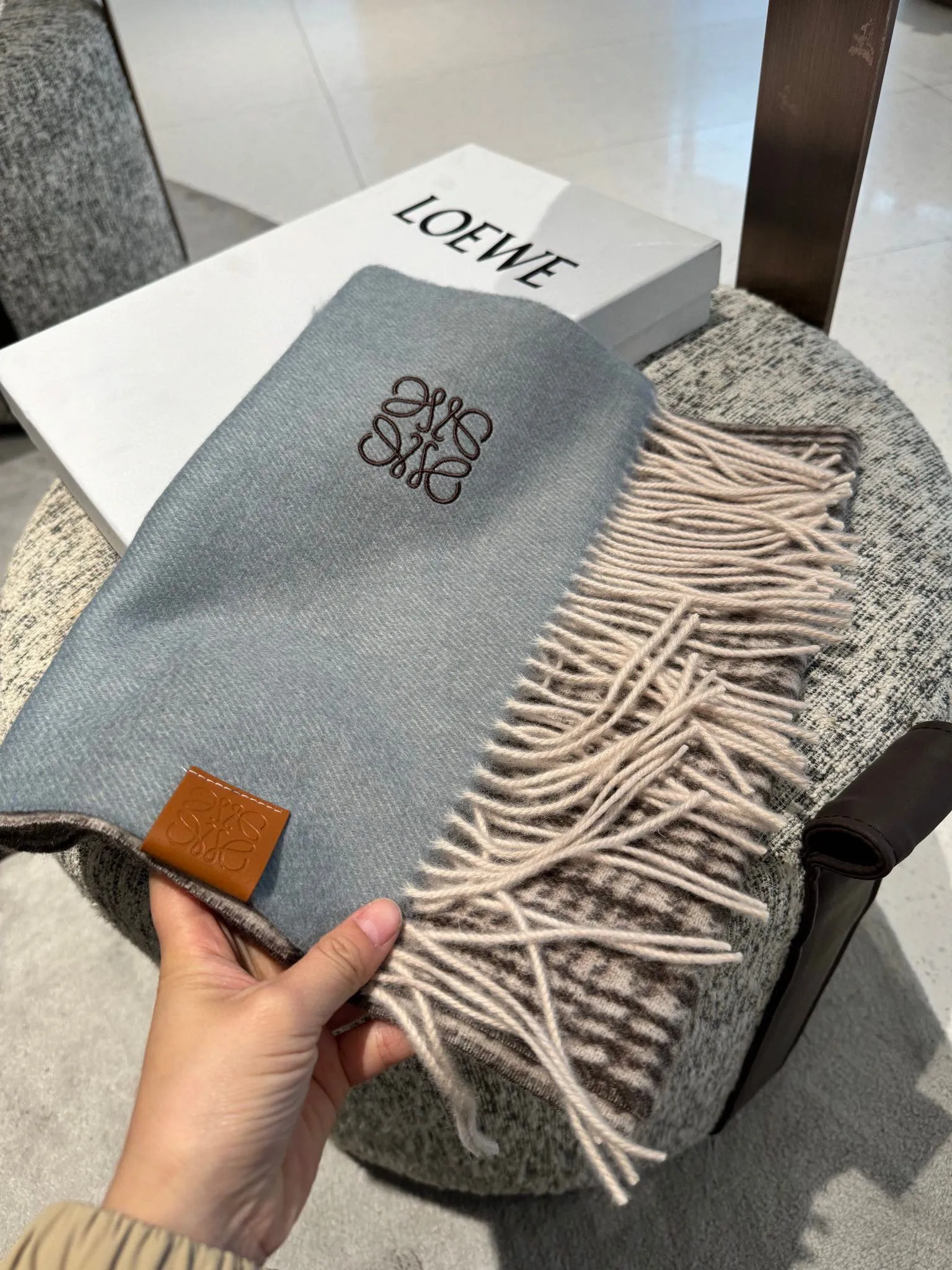 【LOEWE ロエベ】スカーフ 35*180CM   241207