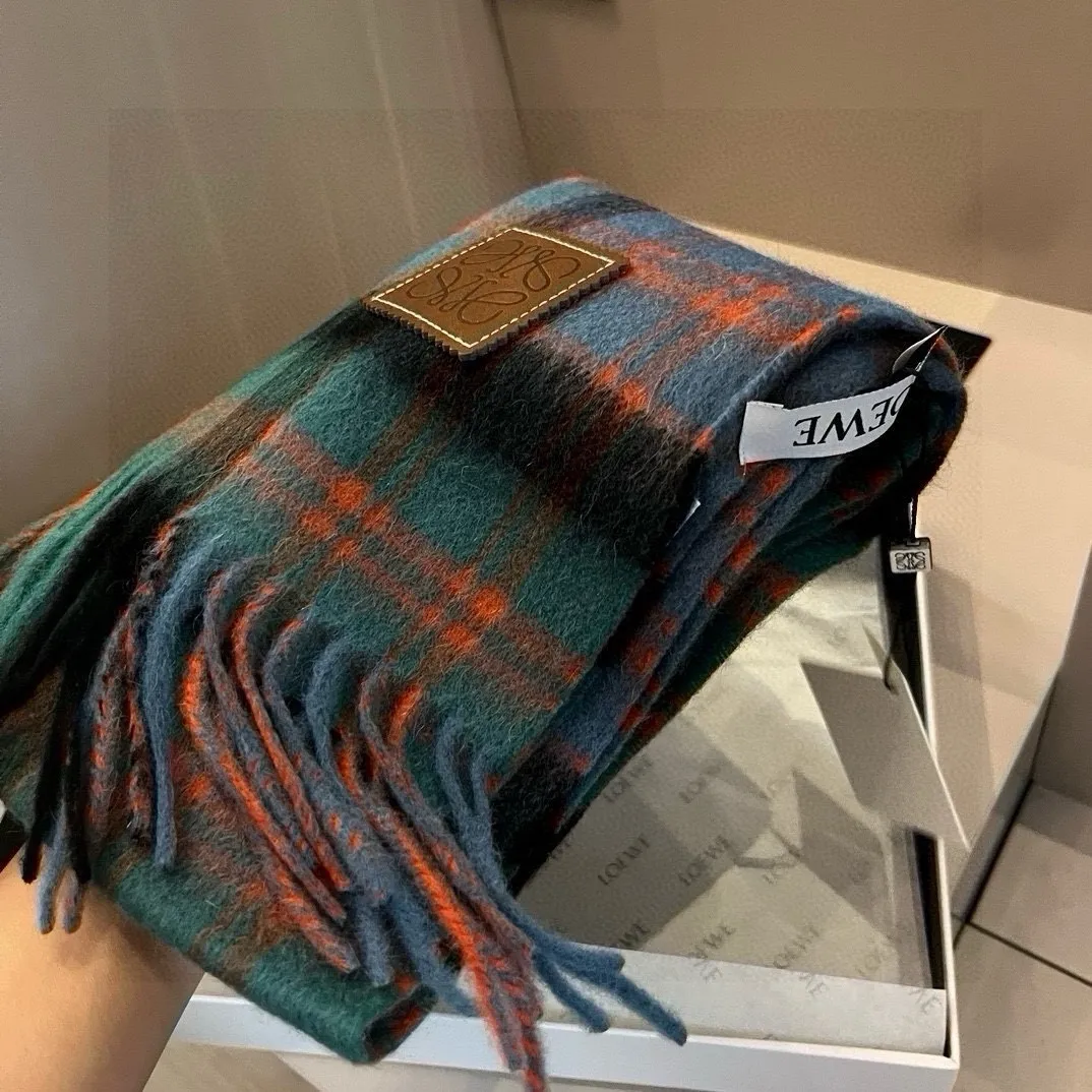 【LOEWE ロエベ】スカーフ 30*180CM   241207