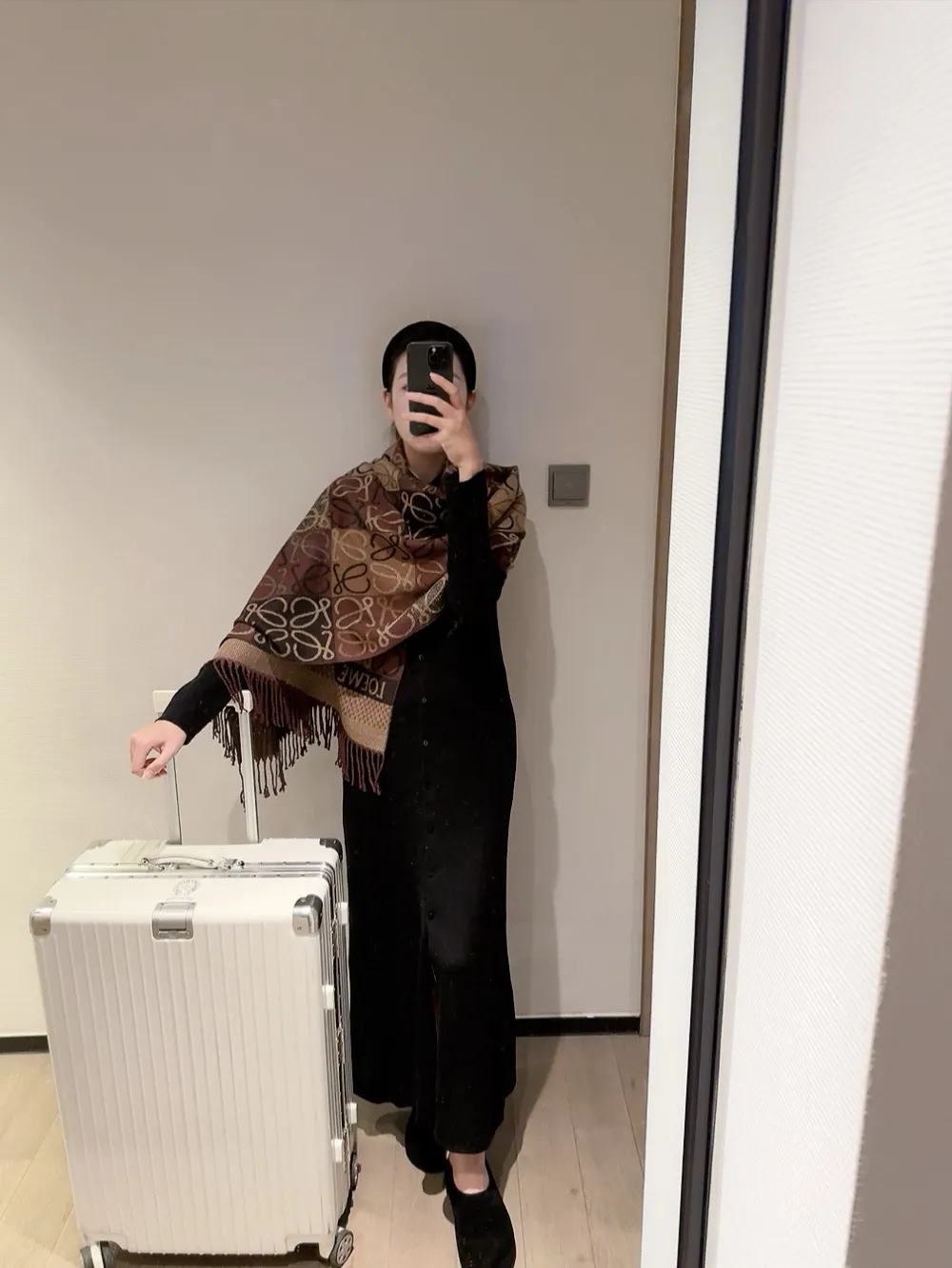 【LOEWE ロエベ】スカーフ 65*180CM   241109