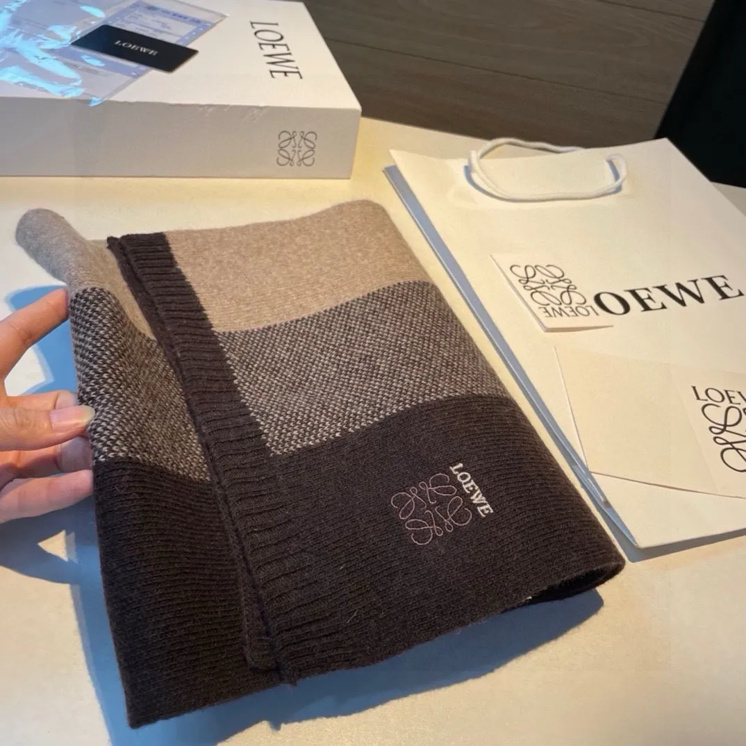 【LOEWE ロエベ】スカーフ 30*190CM   241109